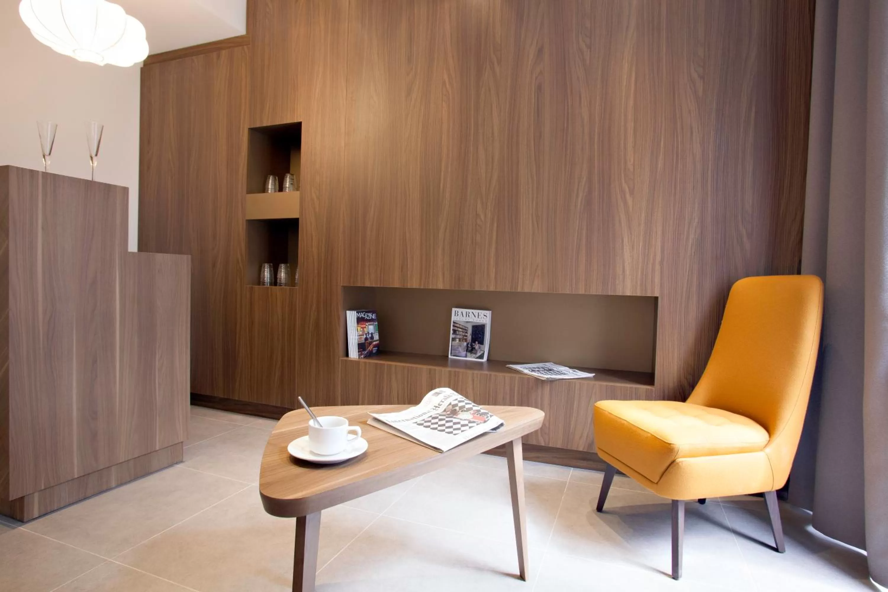 Lounge or bar in Best Western Plus 61 Paris Nation Hotel