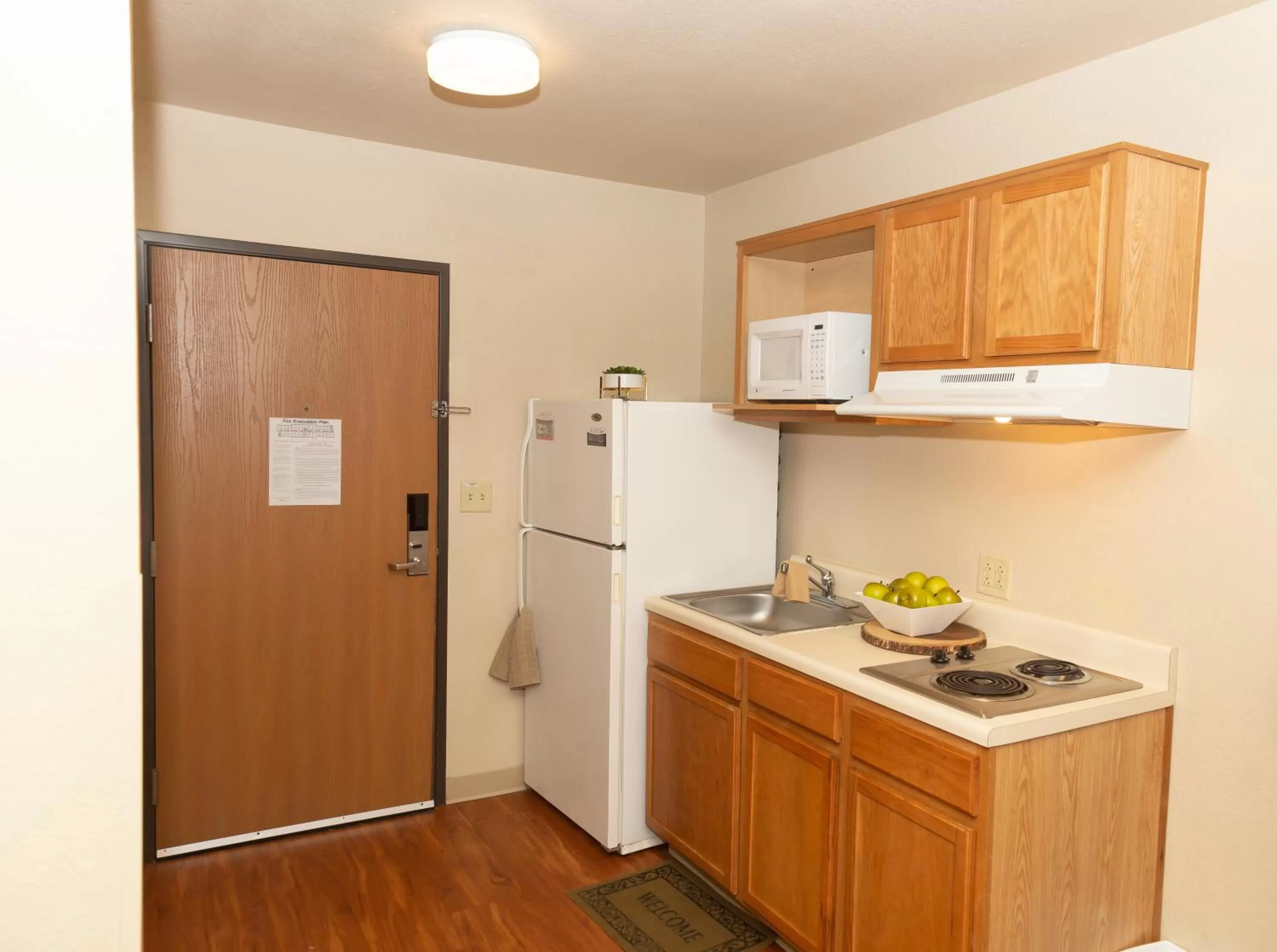 Kitchen or kitchenette, Kitchen/Kitchenette in Siegel Select Alexandria