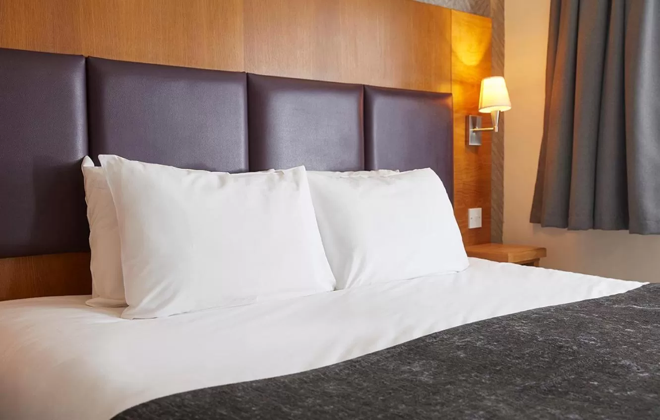 Bed in De Trafford Arms by Chef & Brewer Collection