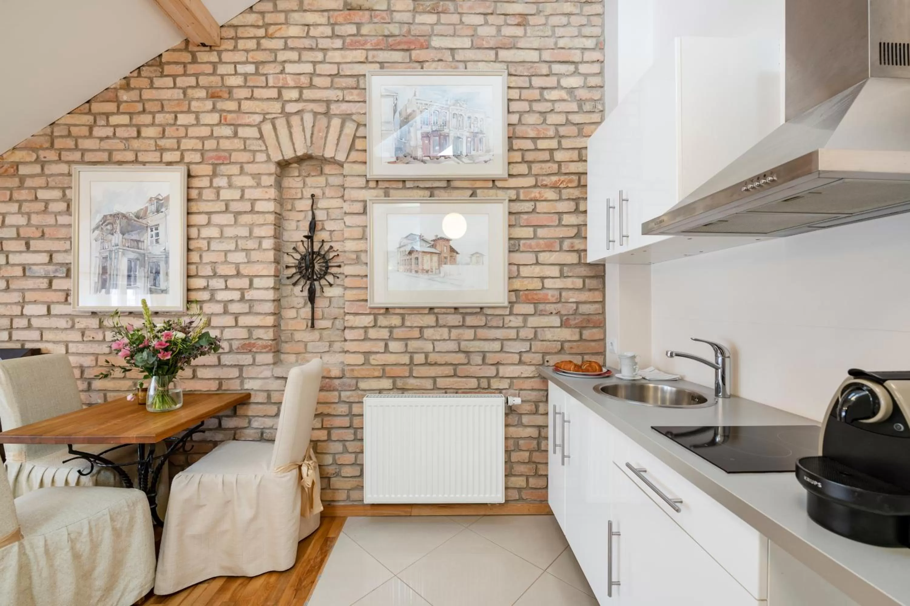 Dining area, Kitchen/Kitchenette in Vilnius Apartments