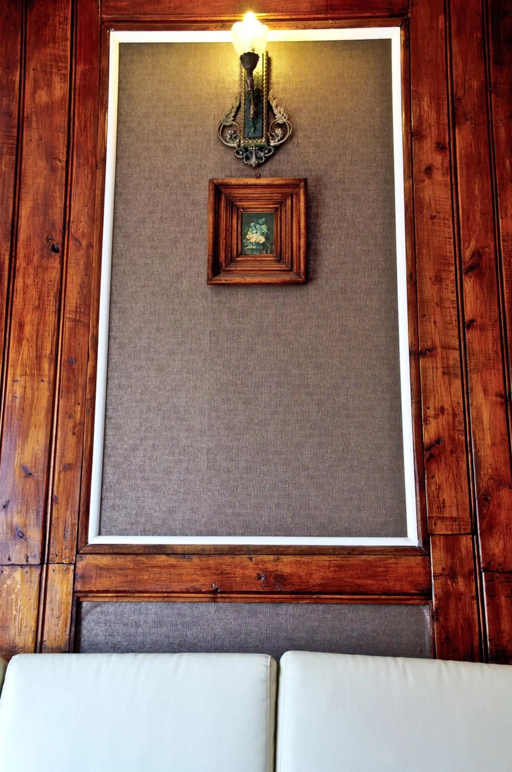 Decorative detail in Hotel Belleville