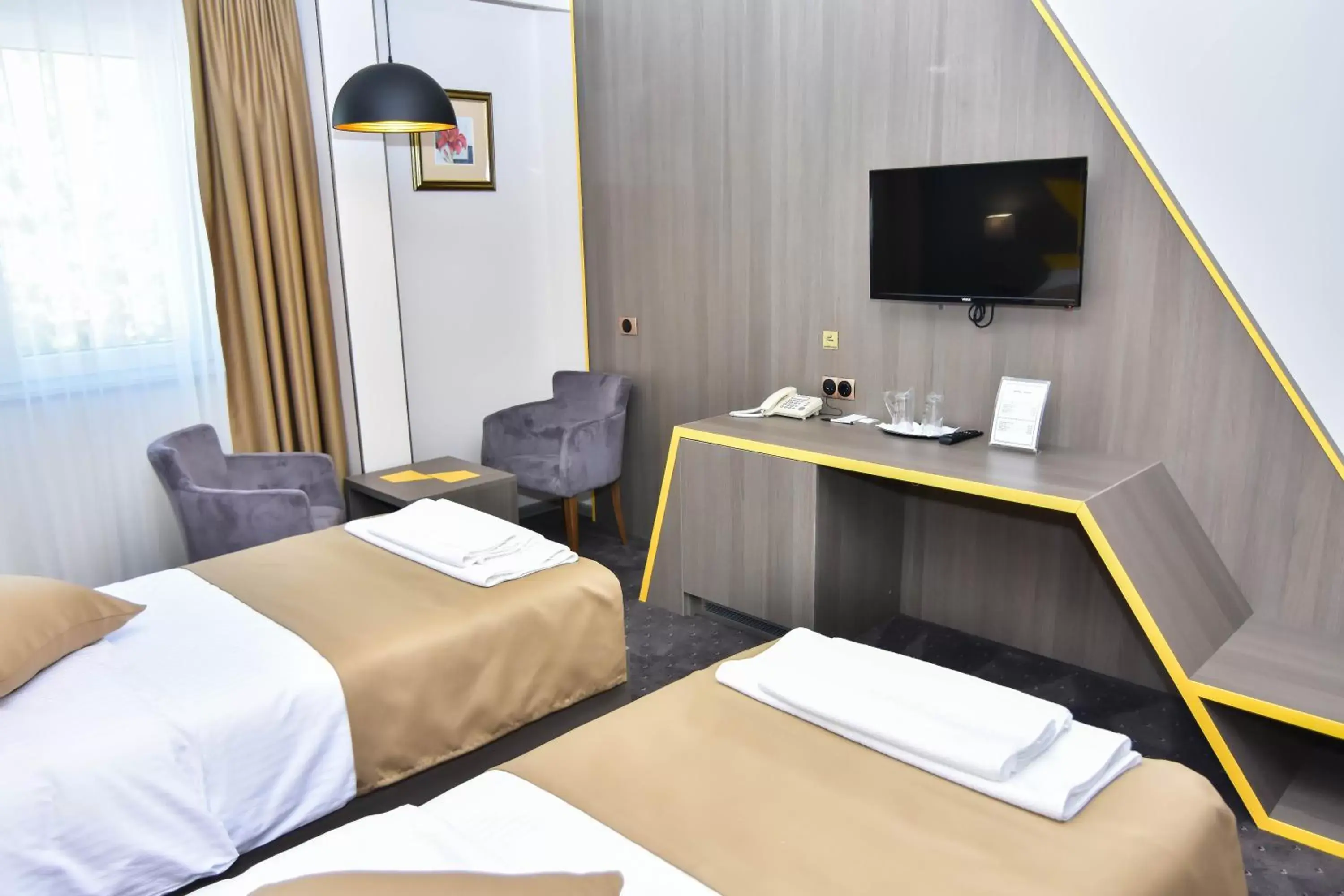 Twin Room - single occupancy in Hotel Ključ Twin Room - single occupancy in Hotel Ključ