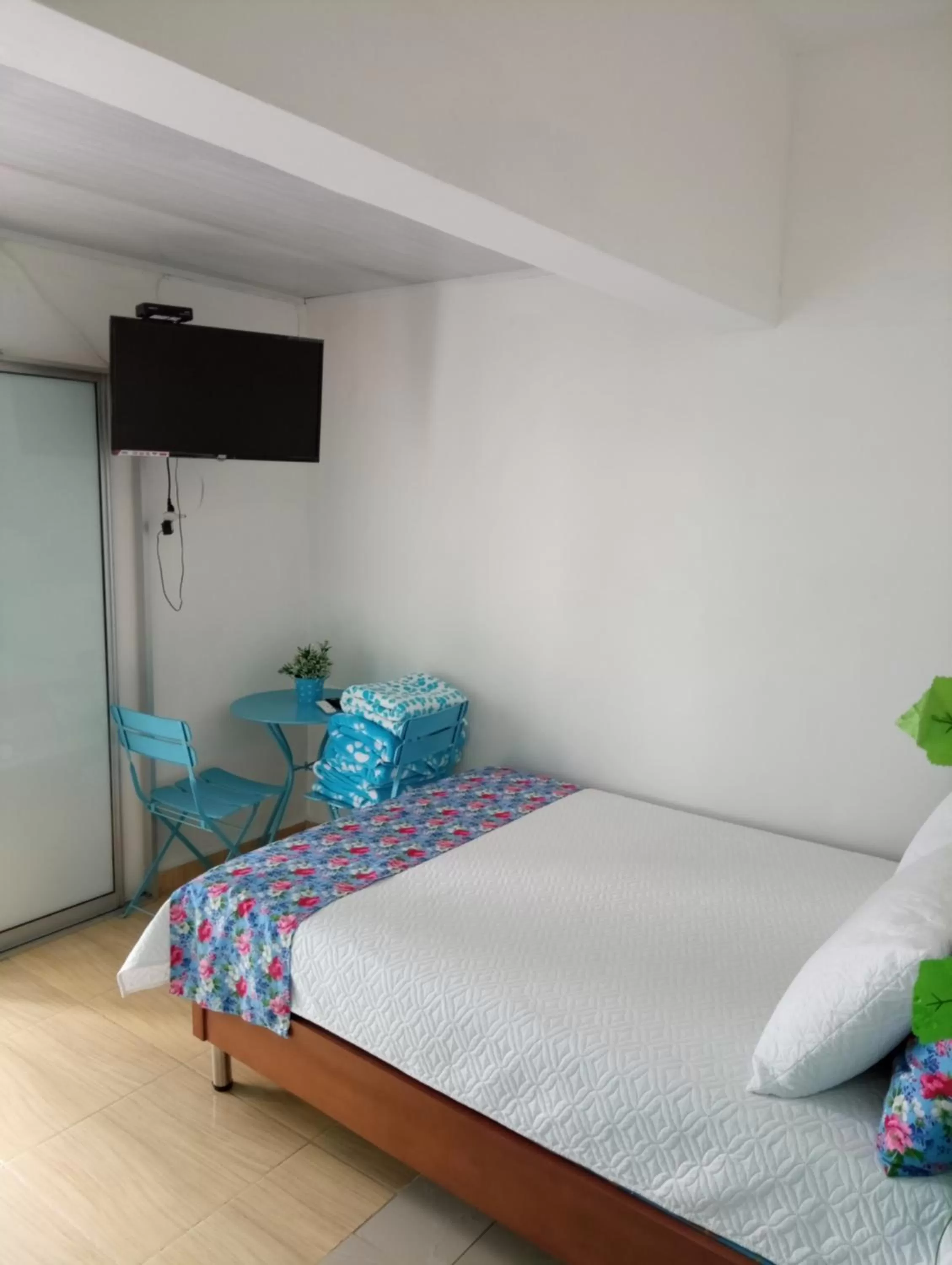 Bed in Paradise Lake Finca Hotel