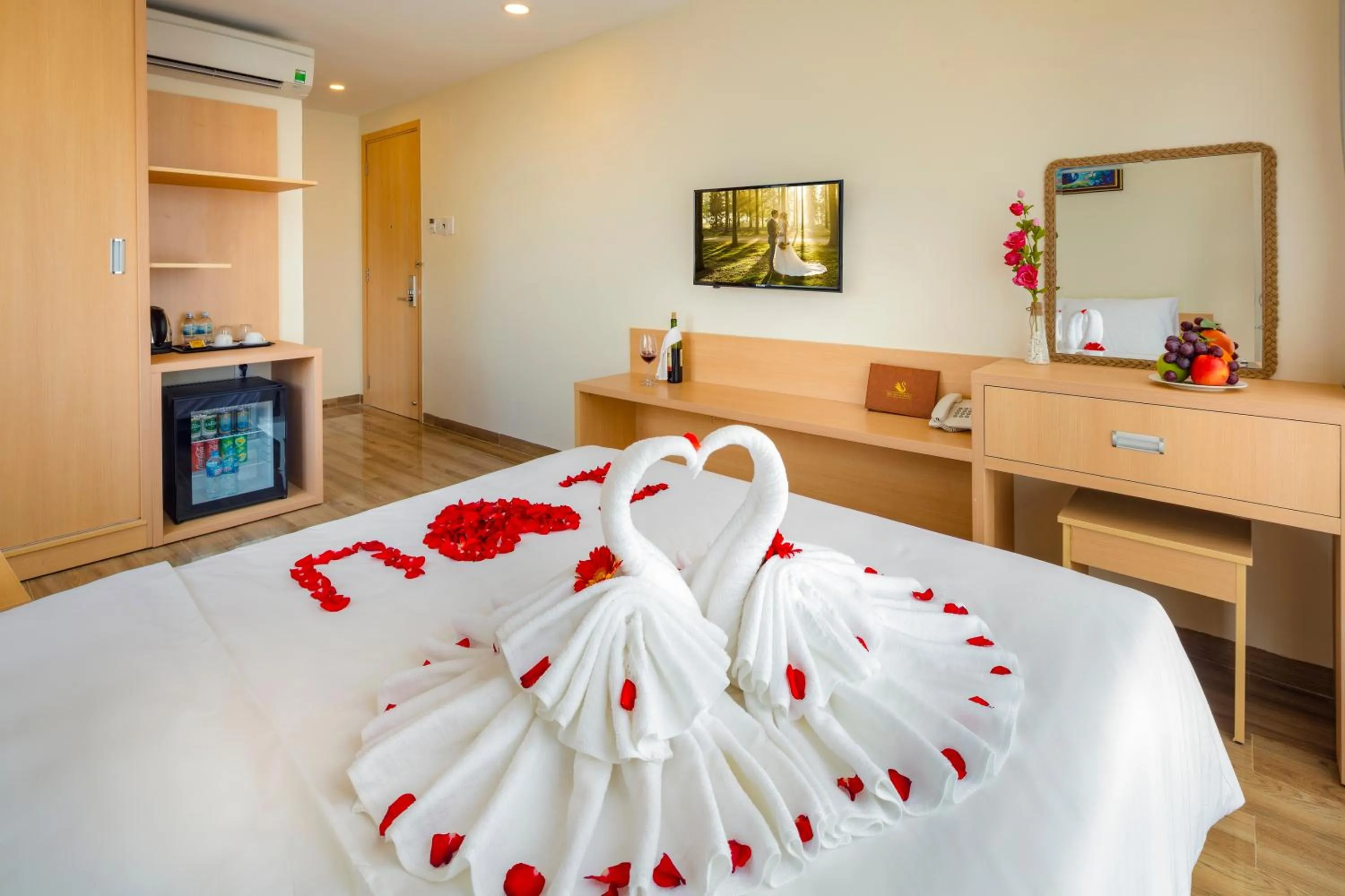 Photo of the whole room, Bed in The Swan Nha Trang Hotel