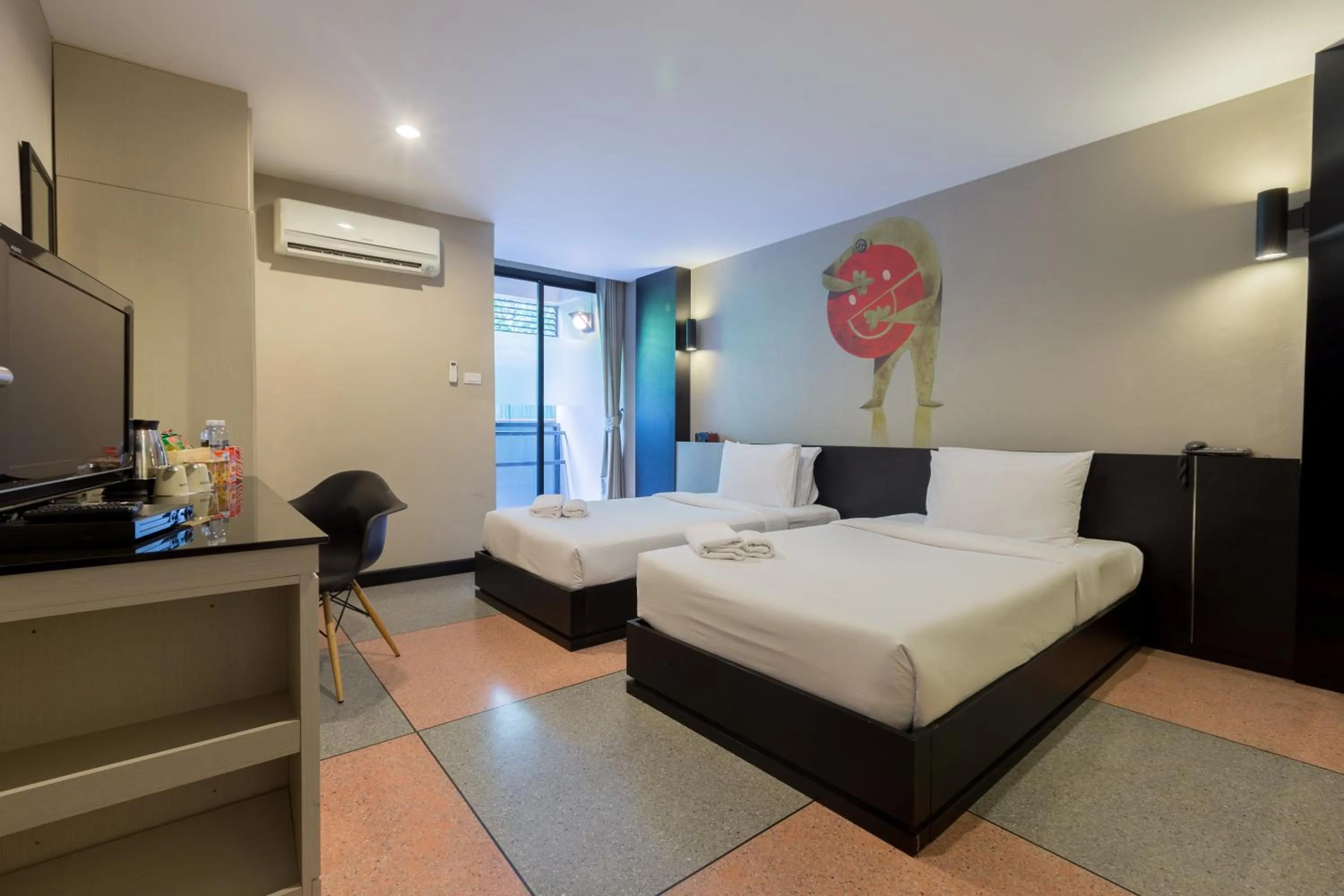 Bedroom, Bed in Pen Ta Hug Hotel