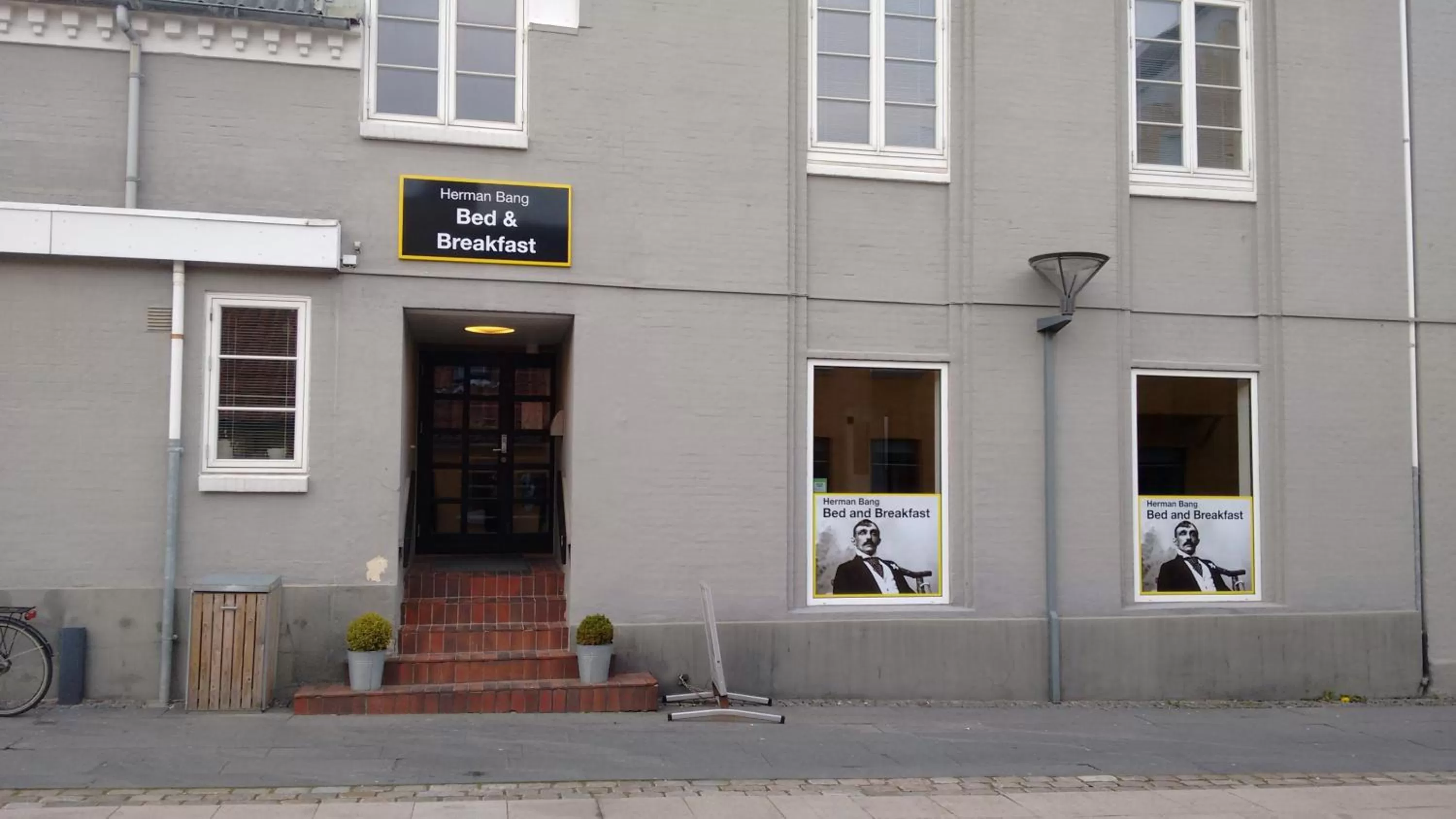 Facade/entrance, Property Building in Herman Bang Bed and Breakfast
