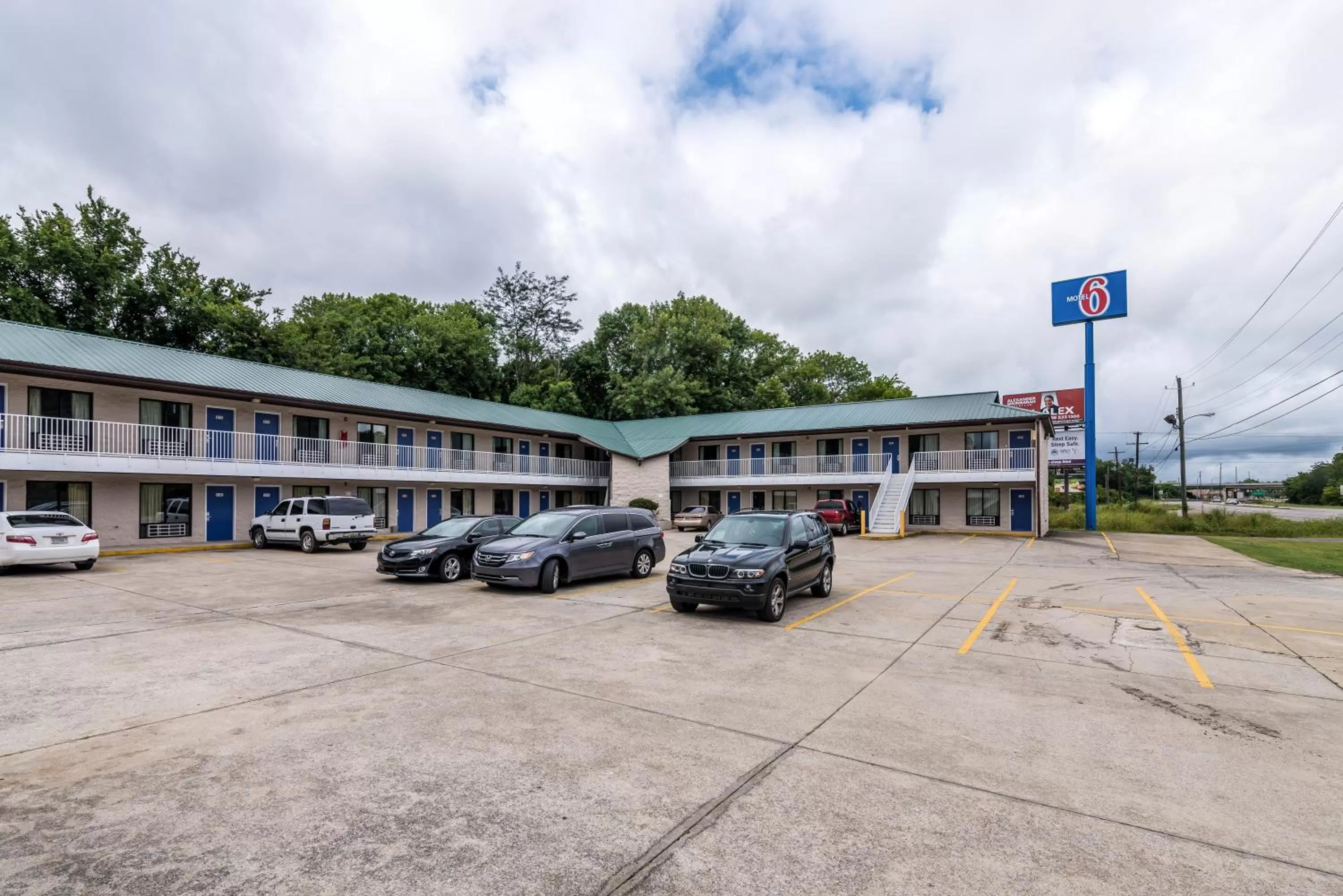 Facade/entrance in Motel 6-Attalla, AL