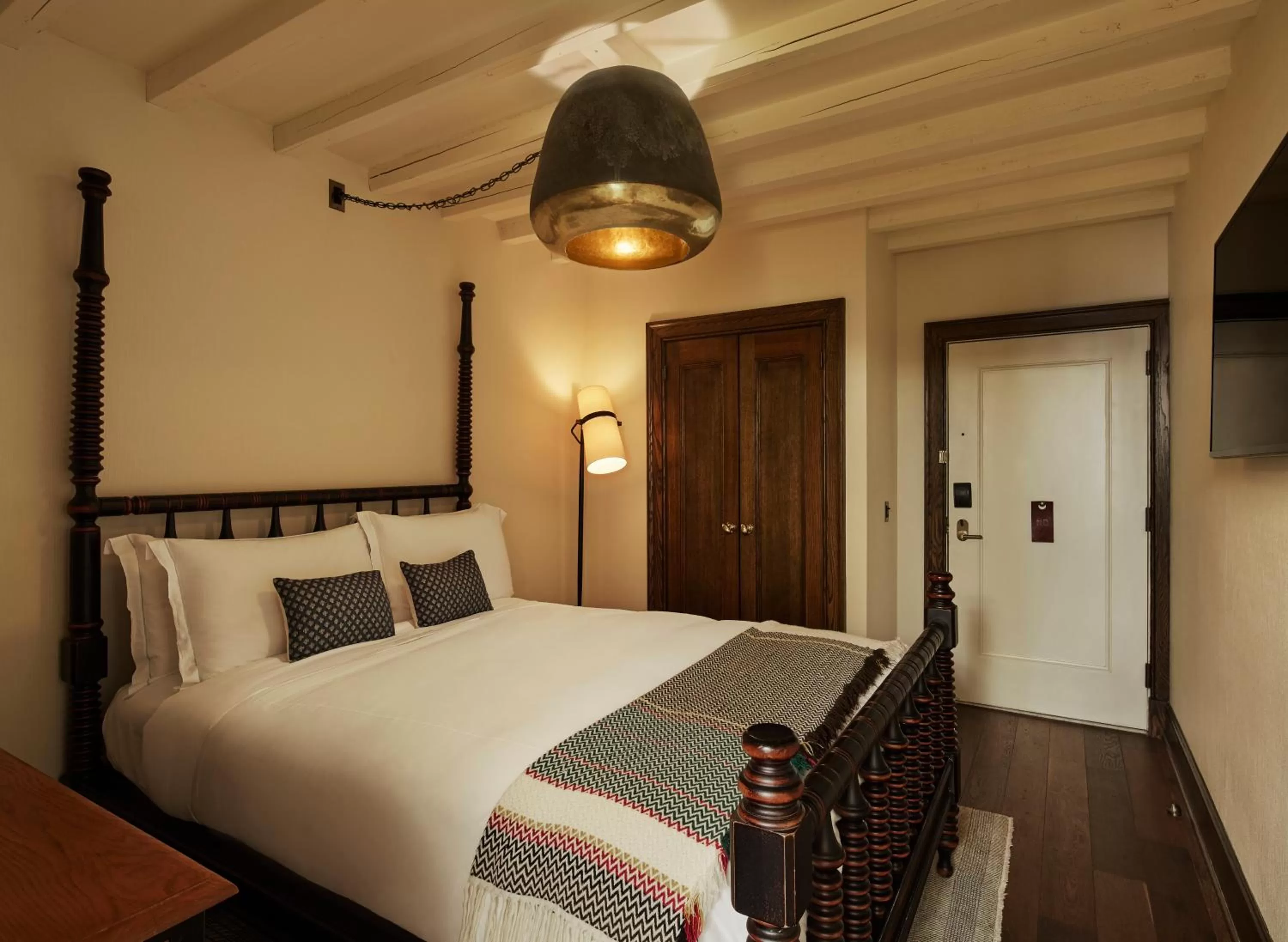 Bed in The Ludlow Hotel