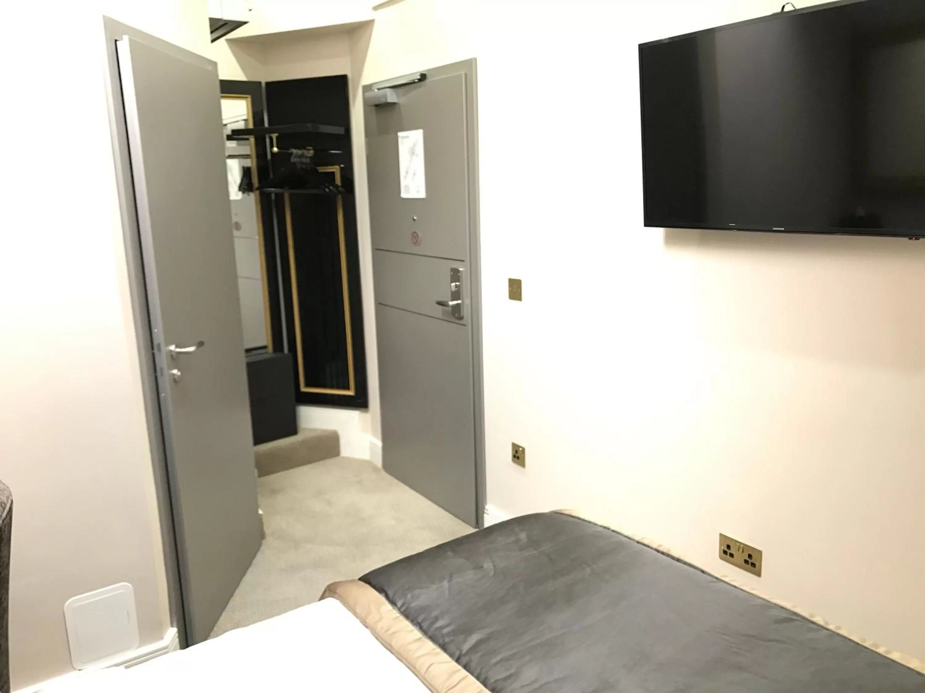 Bed in Museum Residence Oxford