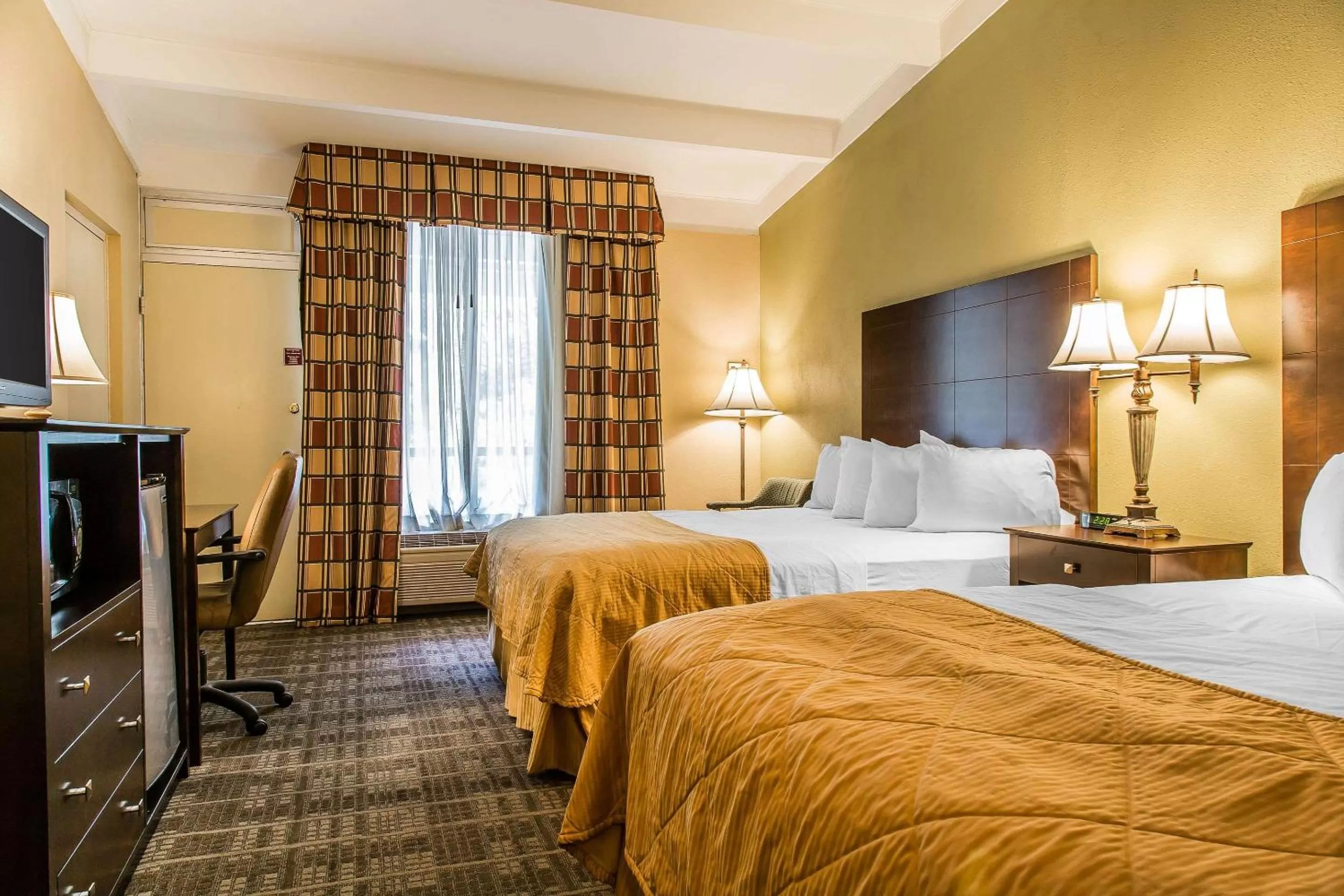 Photo of the whole room in Clarion Hotel & Suites Hamden - New Haven