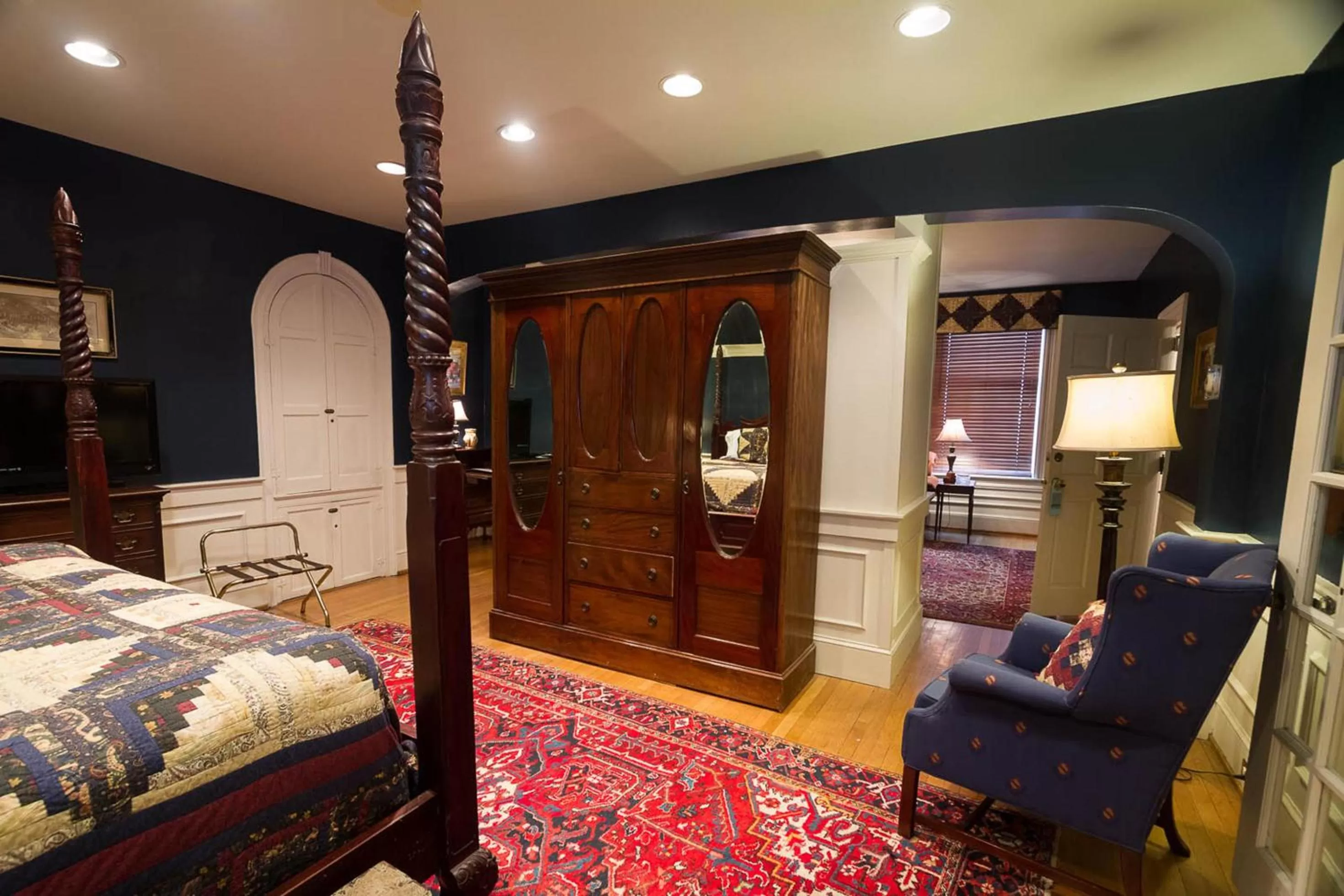 Property building, Bed in The Inn at Lincoln Square