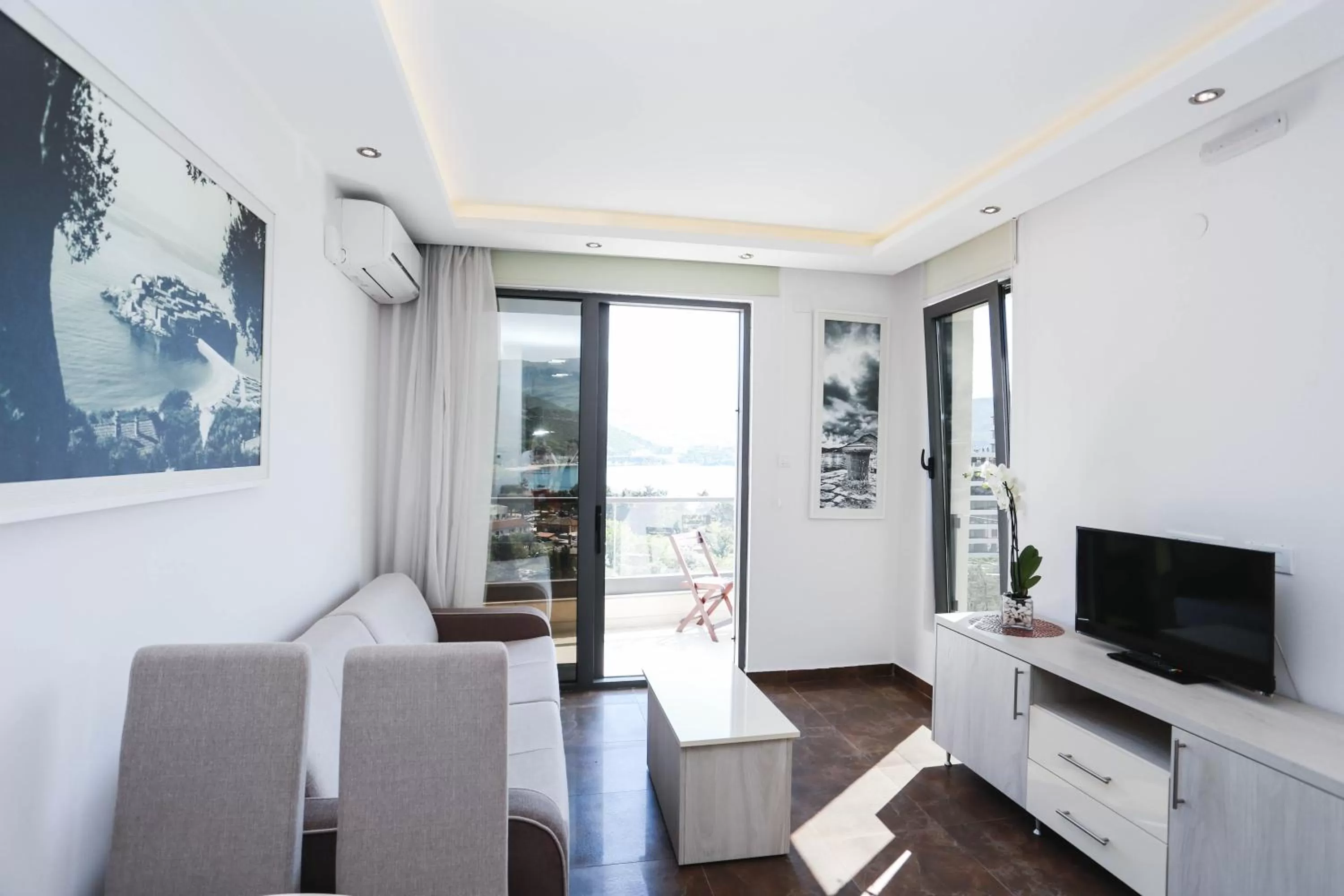 Seating area in Arka