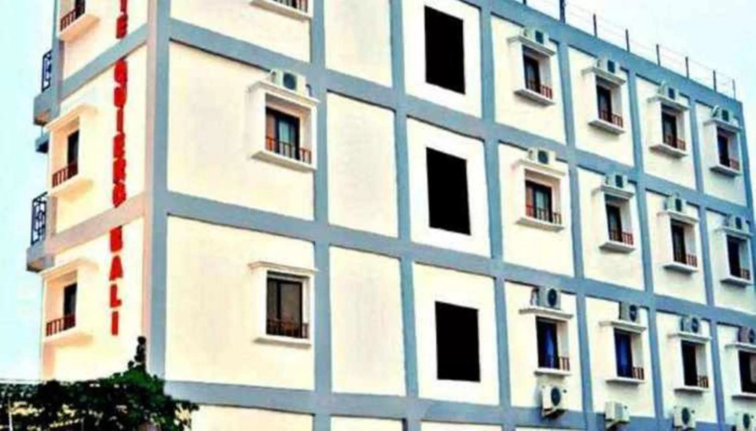 Facade/entrance in Asher Bali Transit