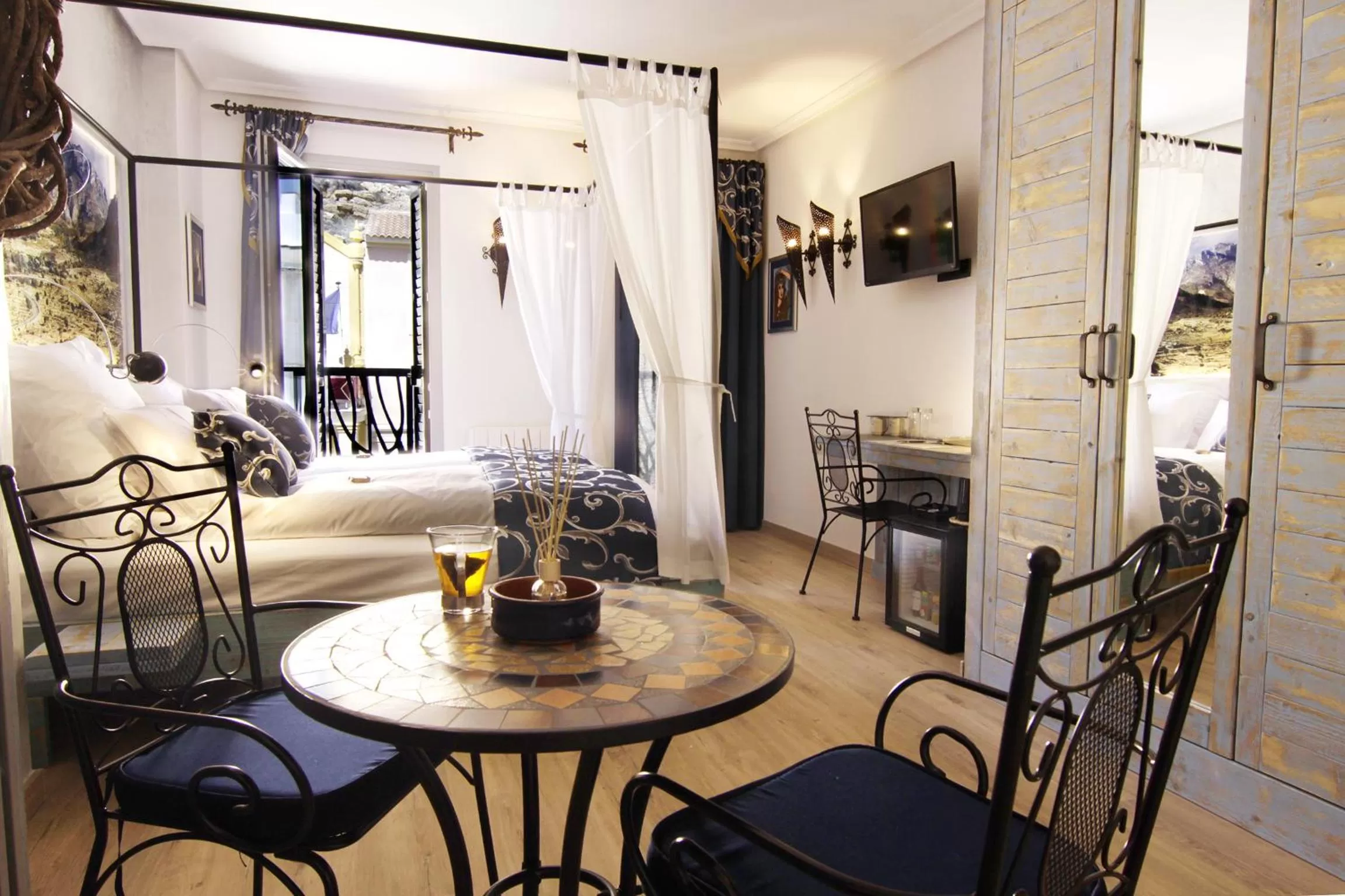 Living room, Bed in Boutique Hotel Sierra de Alicante