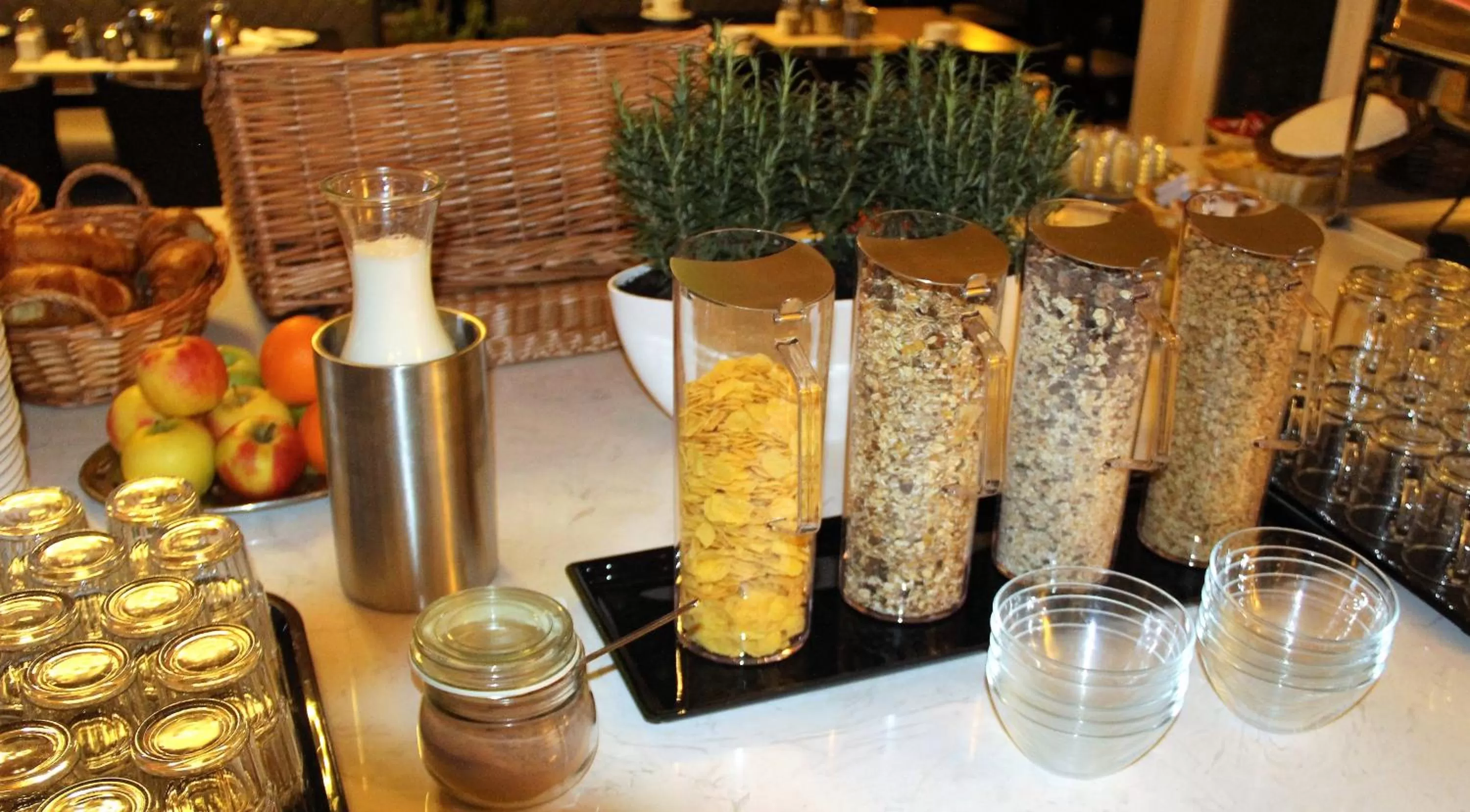 Food and drinks in Check Inn Hotel Merseburg