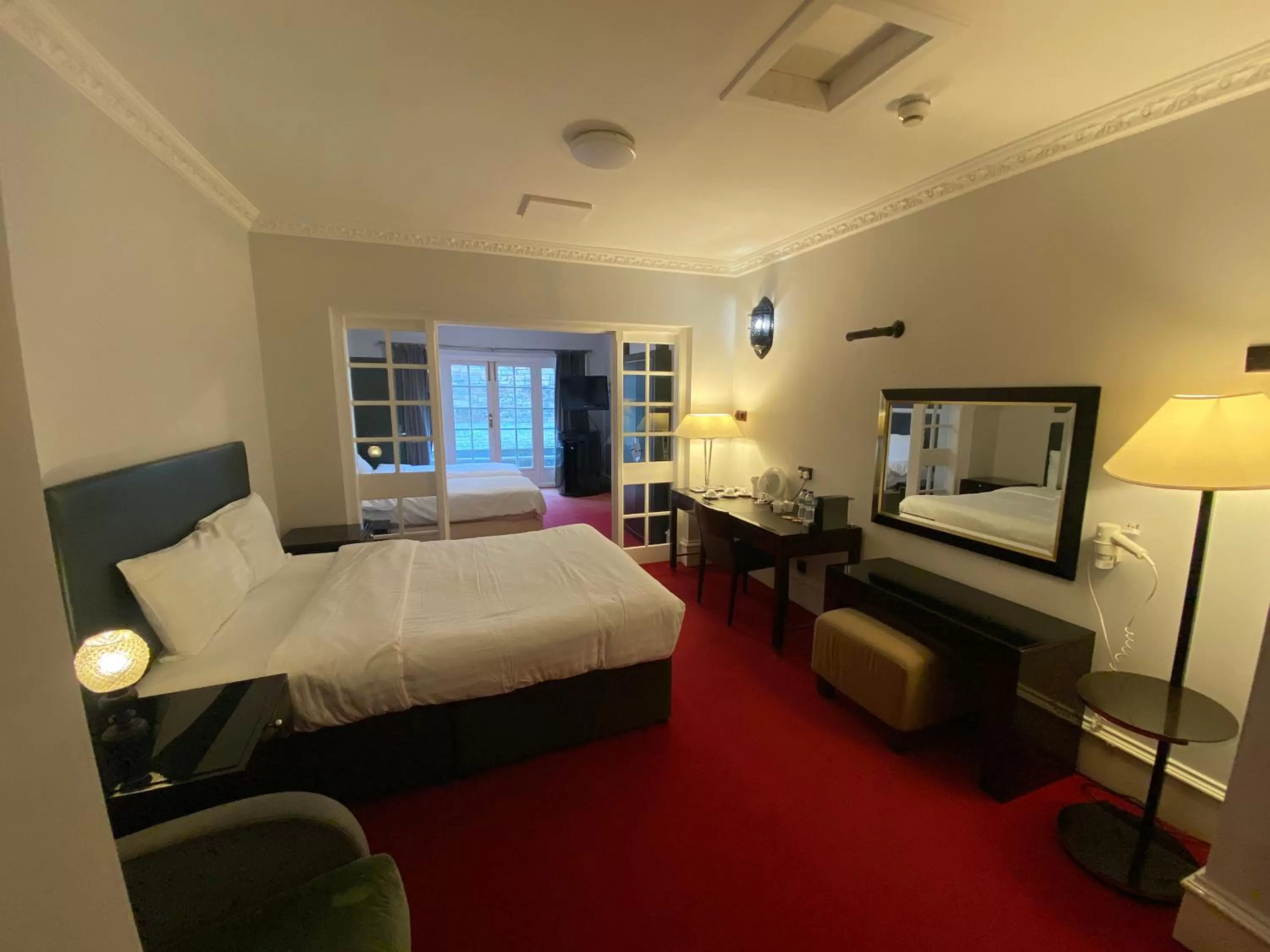 Bedroom, Bed in No6 West Coates