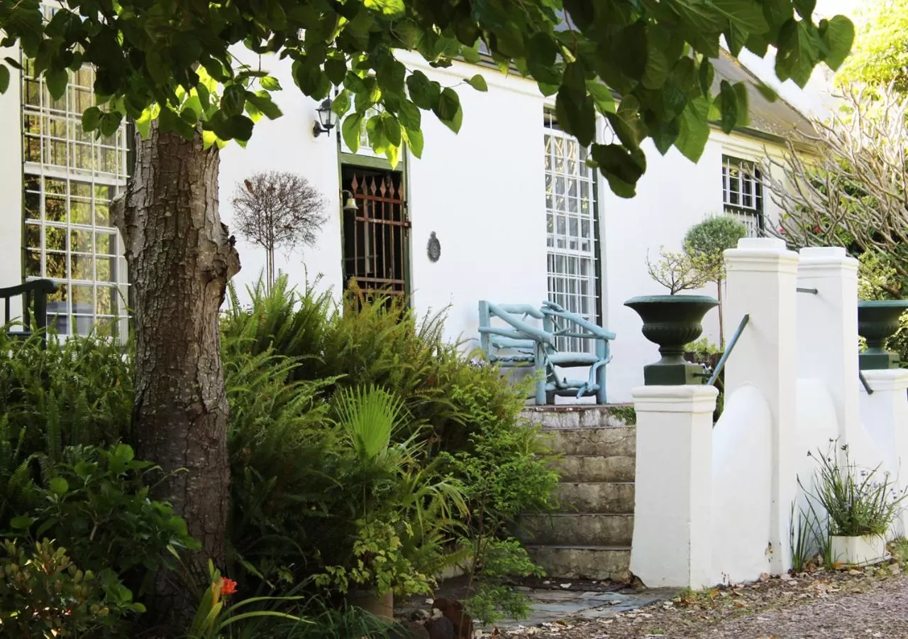 Property Building in Moolmanshof 1798, Traditional Cape Dutch H-Shaped Farmhouse