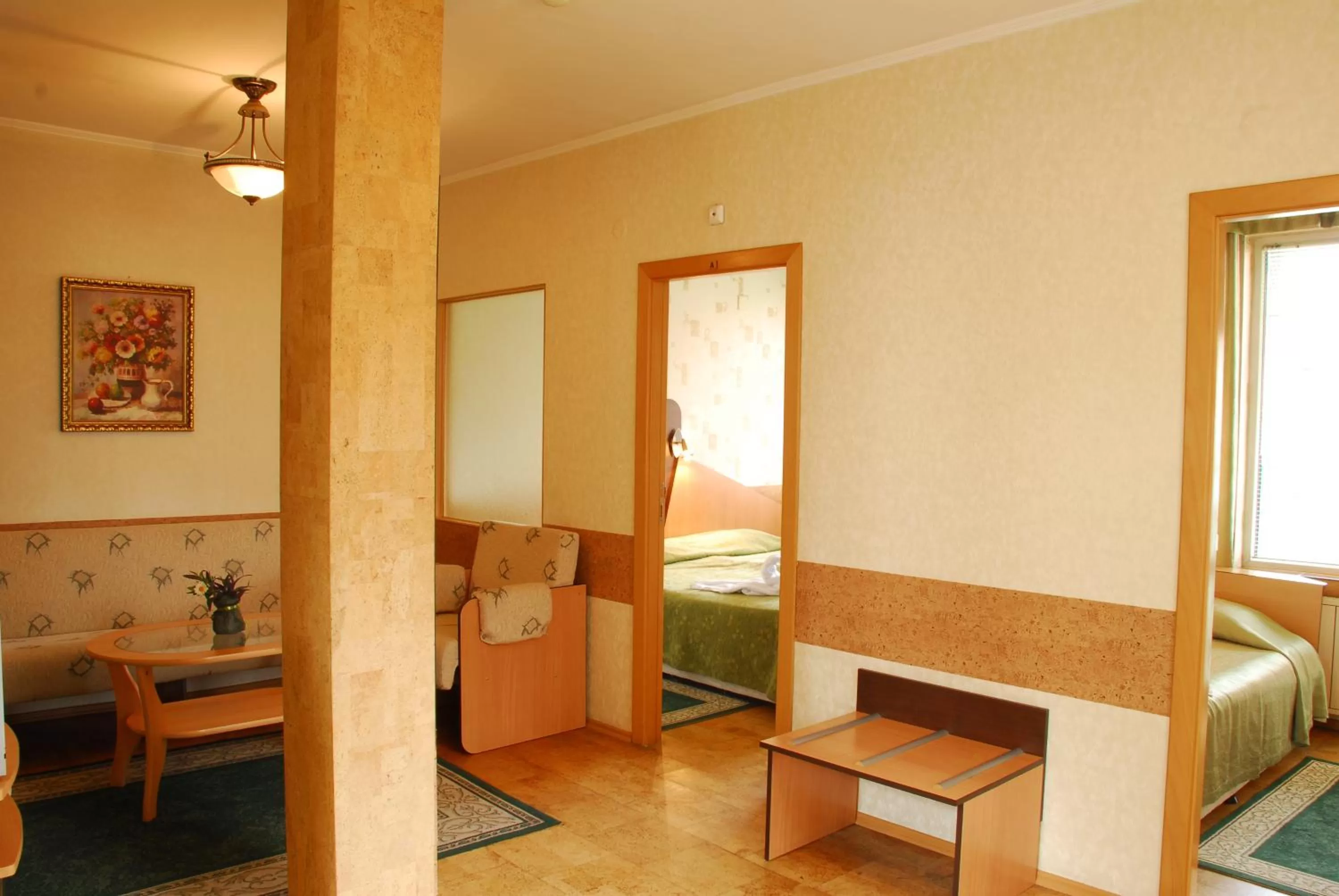 Living room, Bed in Noviz Hotel