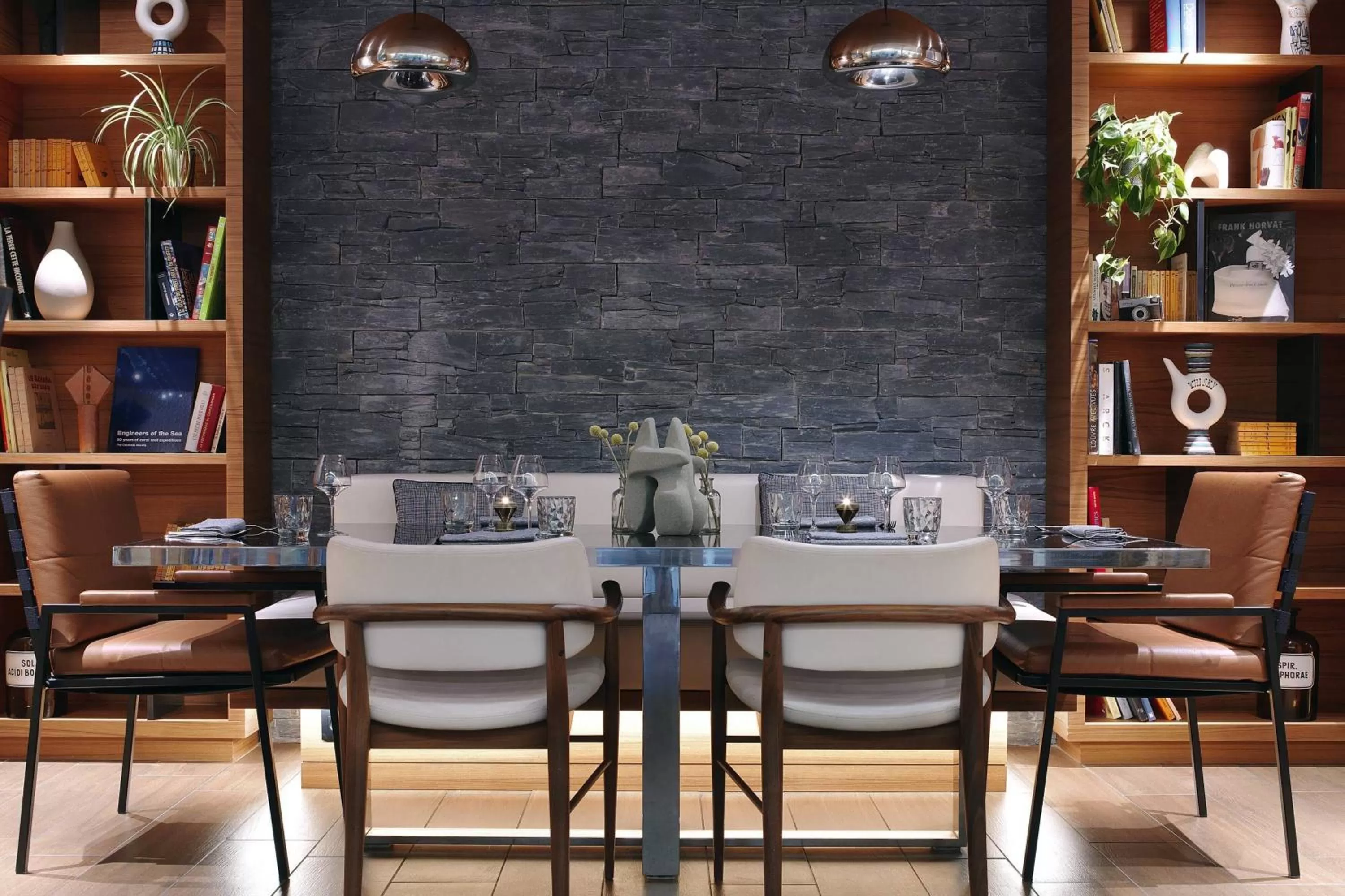 Restaurant/places to eat in Renaissance Paris Republique Hotel & Spa