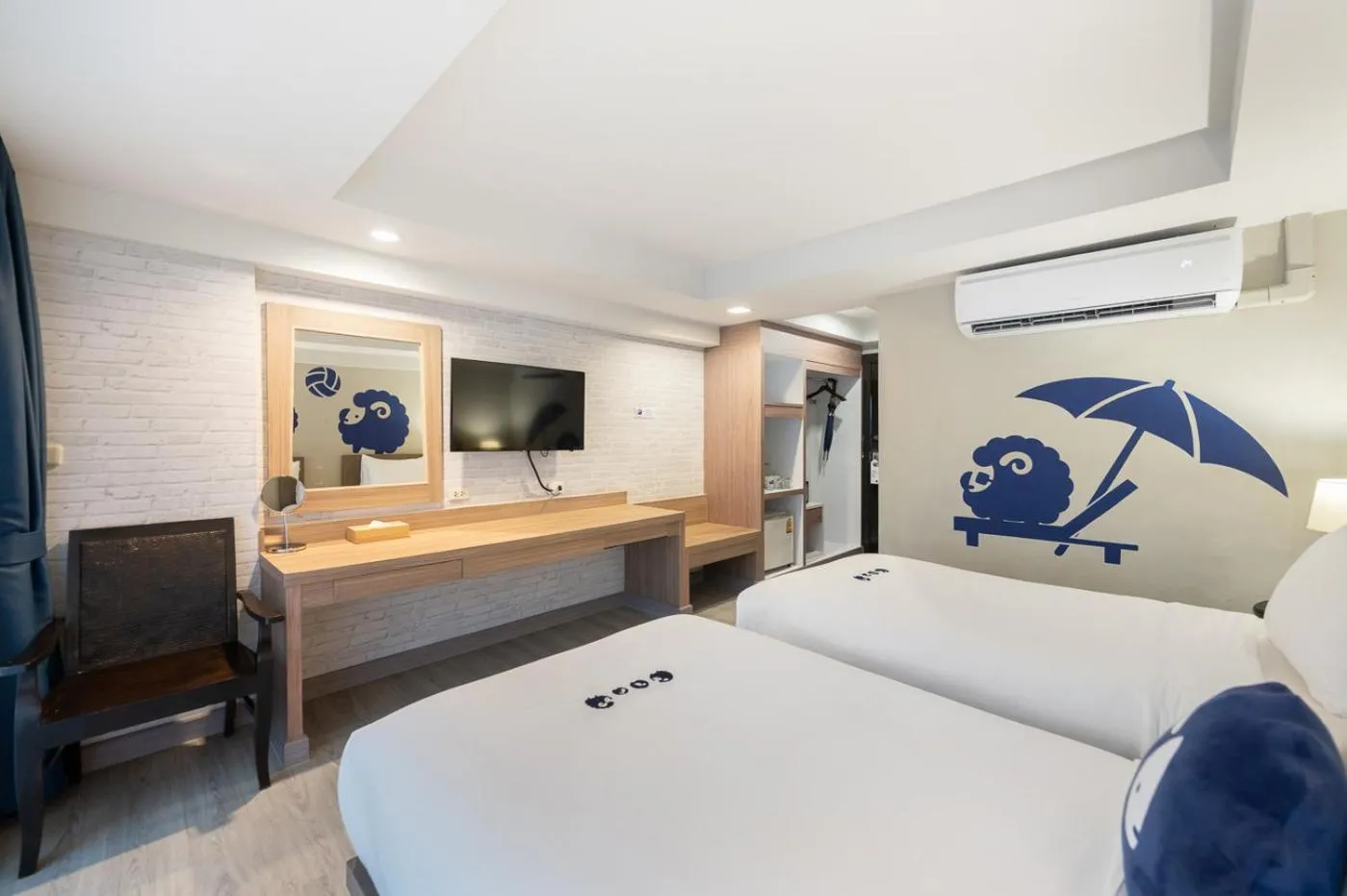 Bed in Kokotel Phuket Patong