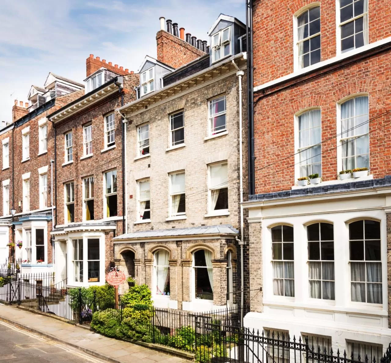 Property building in 23 St Mary's