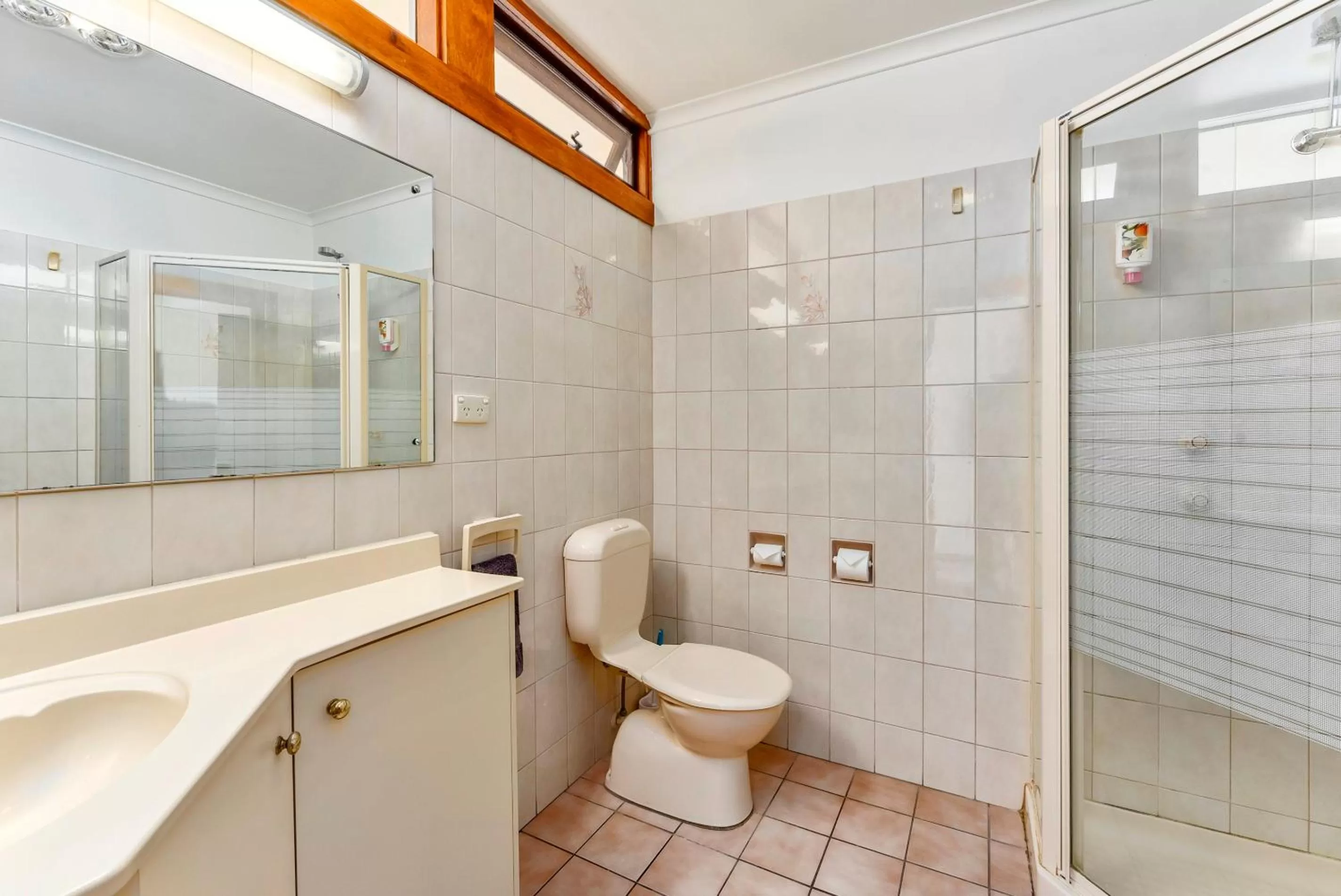 Bathroom in William Macintosh Motor Lodge