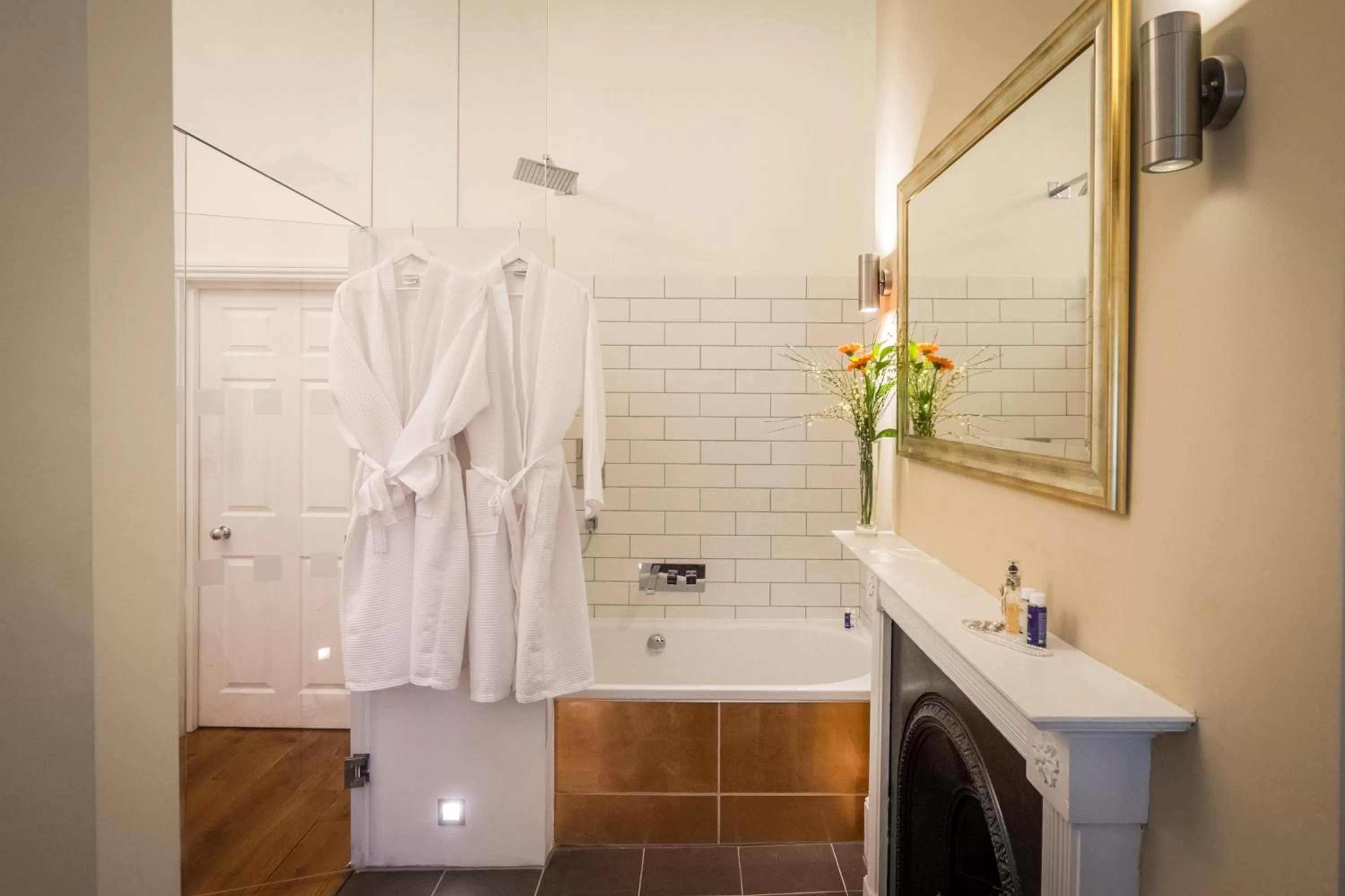Bathroom in Berkeley Suites