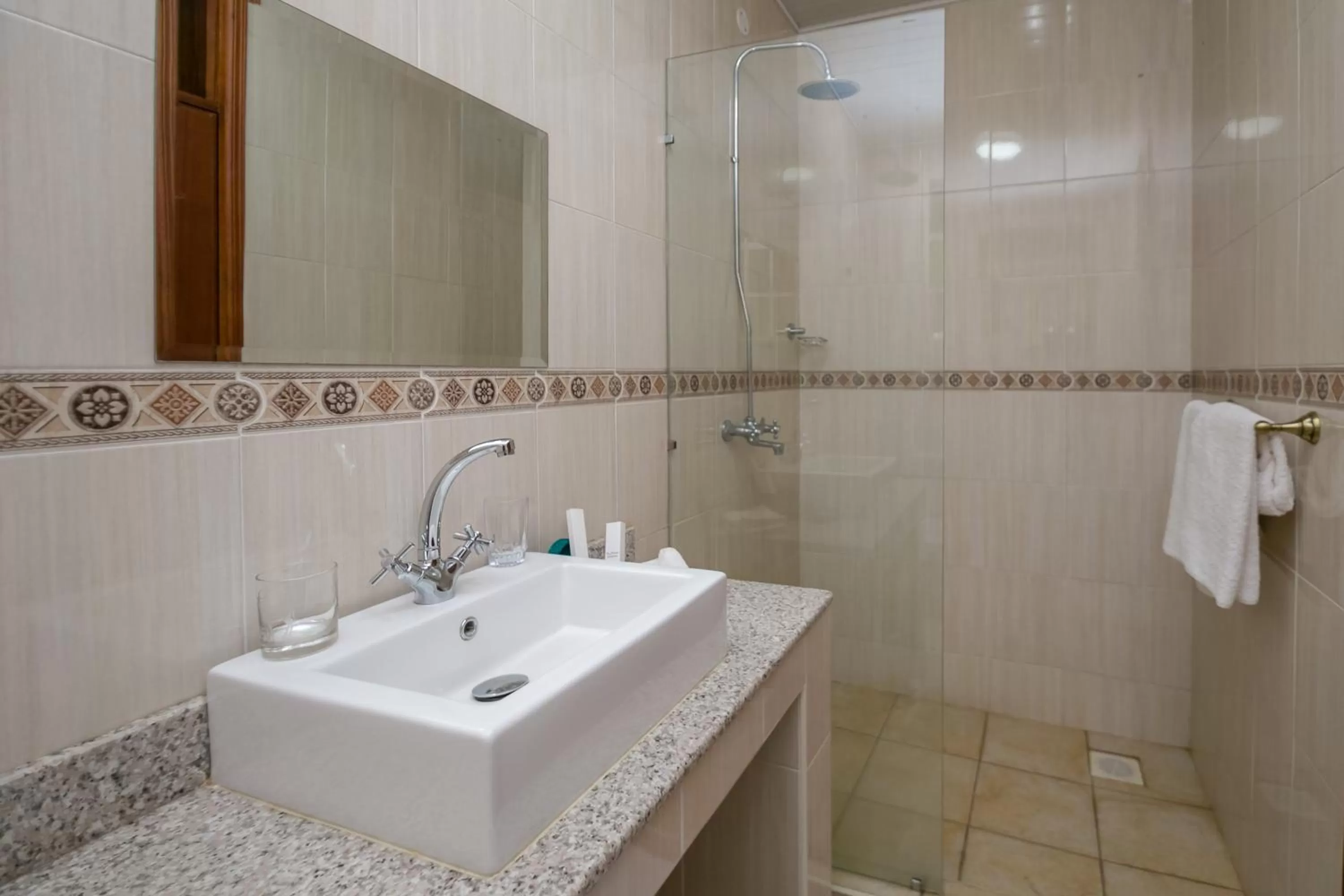 Shower in Hotel Rudi