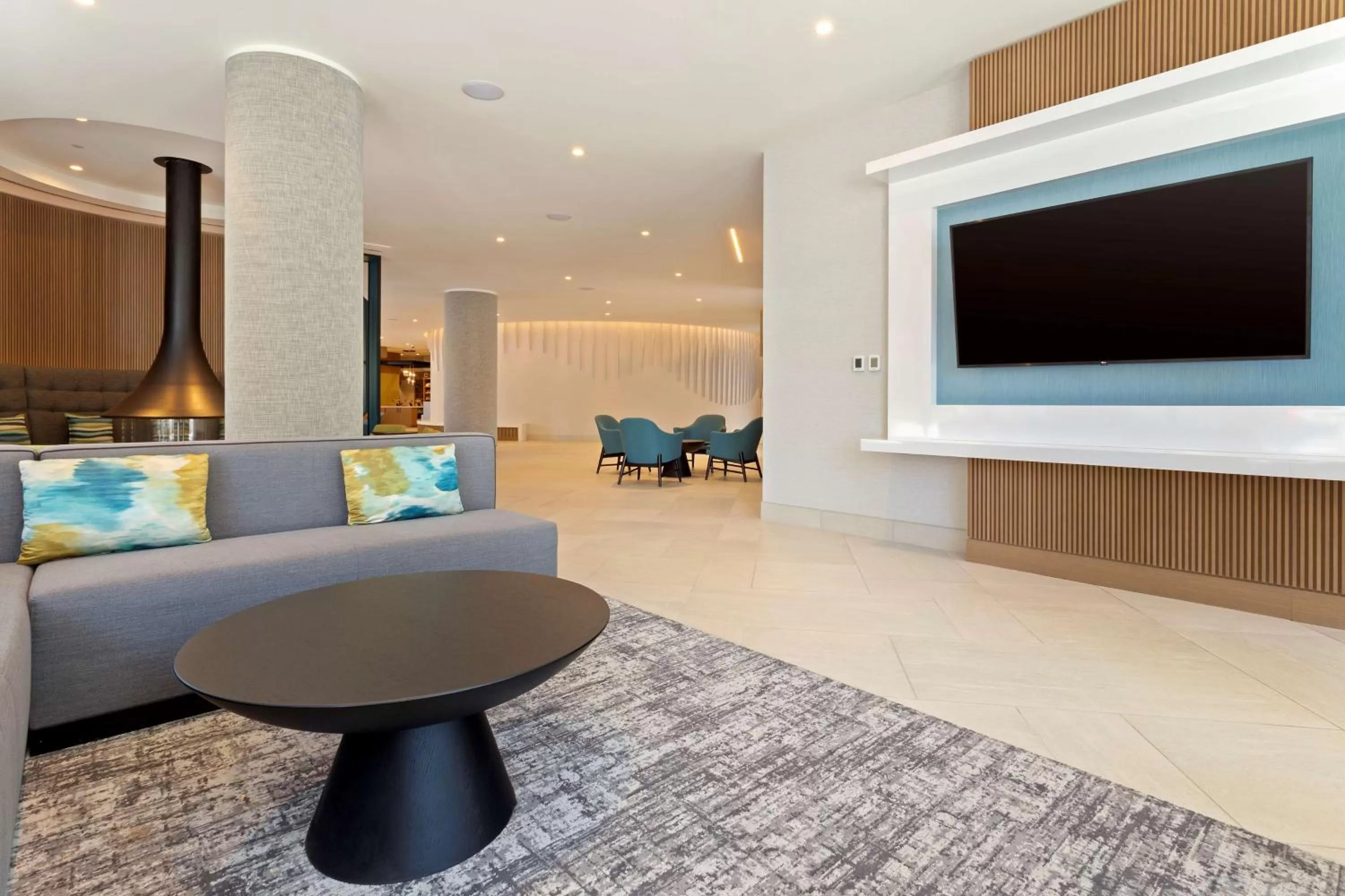 Lobby or reception in Hilton Garden Inn Boston Brookline, Ma