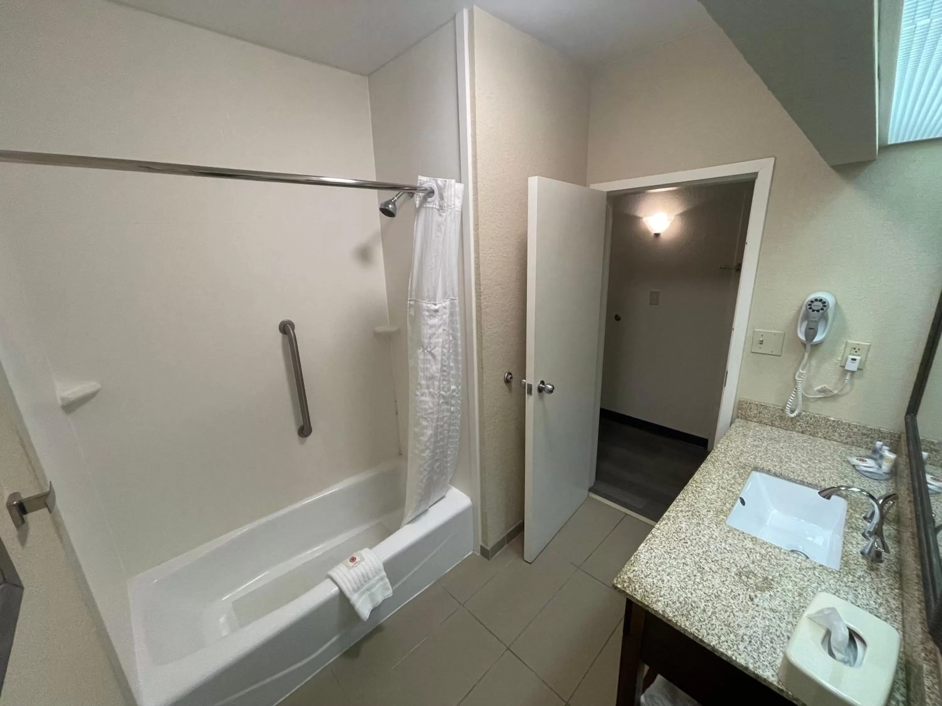 Bathroom in Comfort Inn Pinehurst - Southern Pines