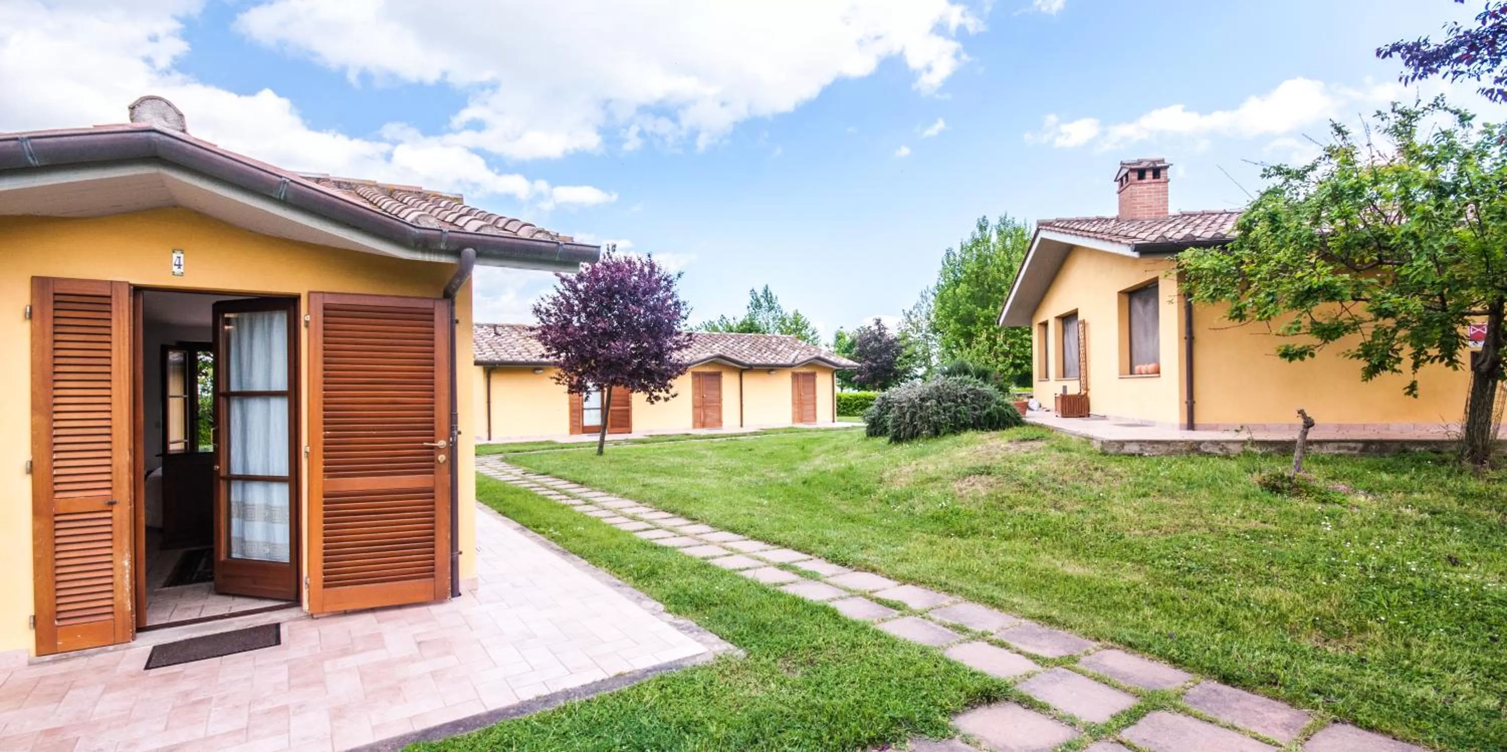 Property building in Le Macerine