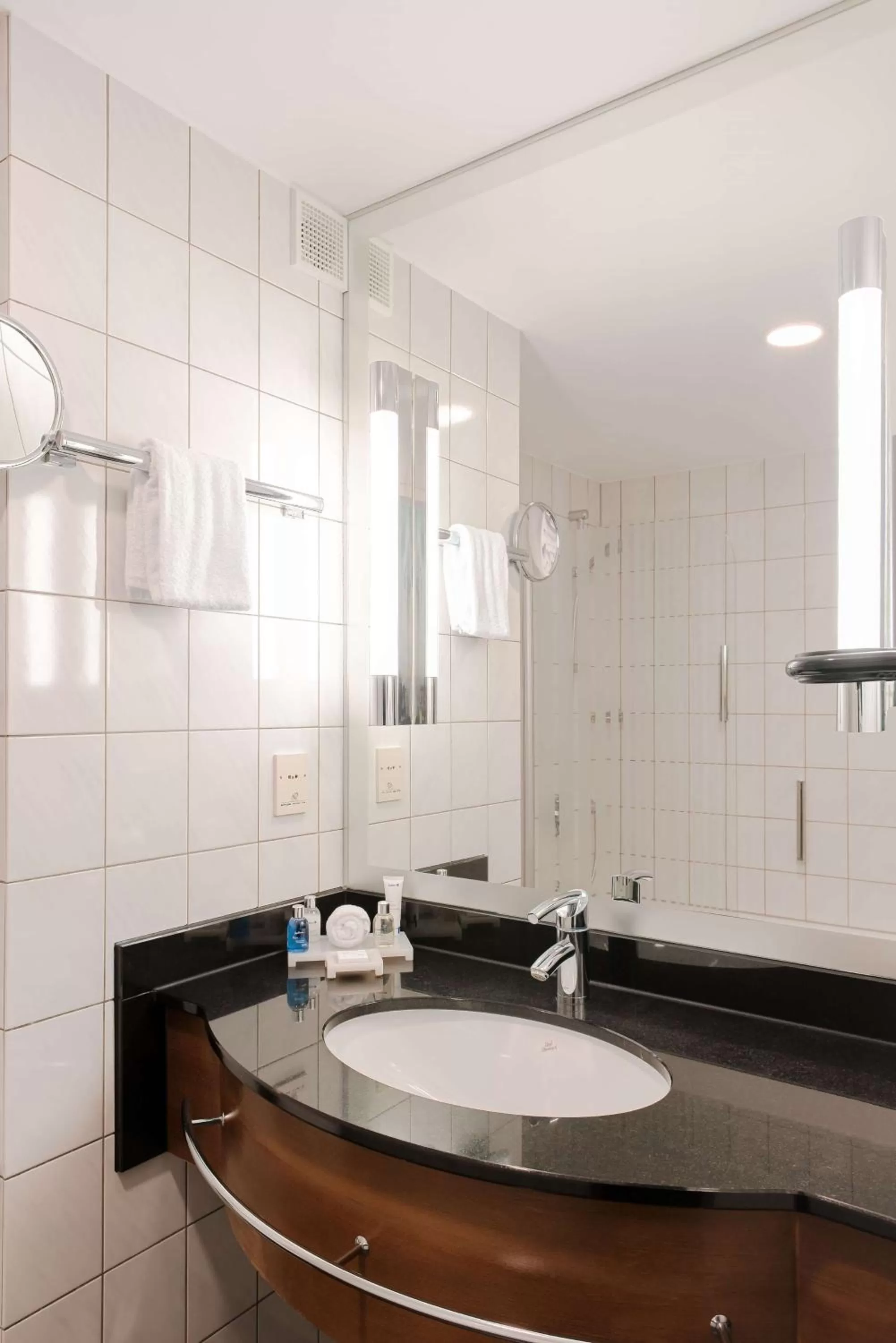 Bathroom in Radisson Blu Hotel Dortmund