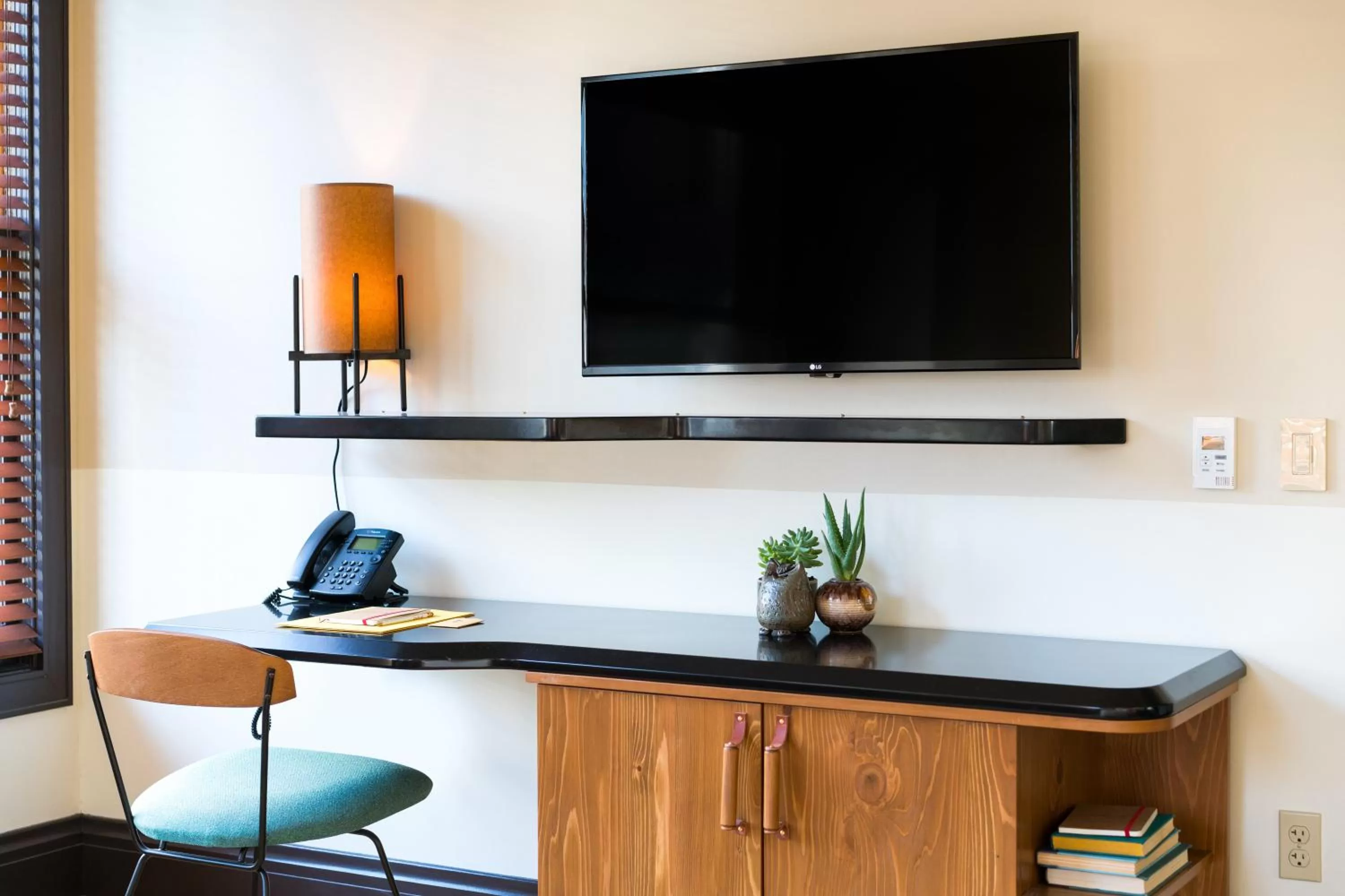 TV and multimedia in Freehand Los Angeles