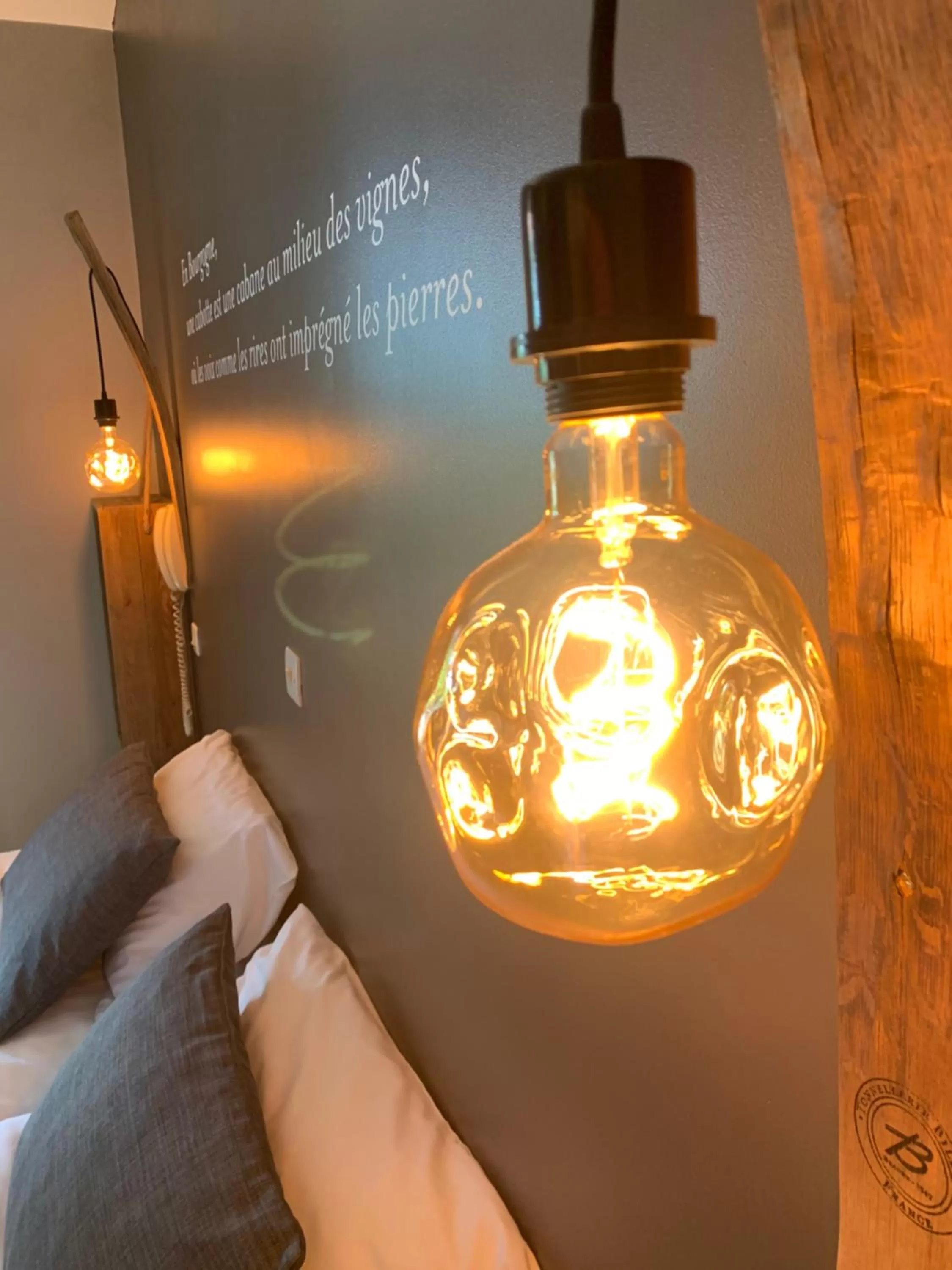 Decorative detail, Bed in Hôtel Parc Adélie - Logis Hôtels