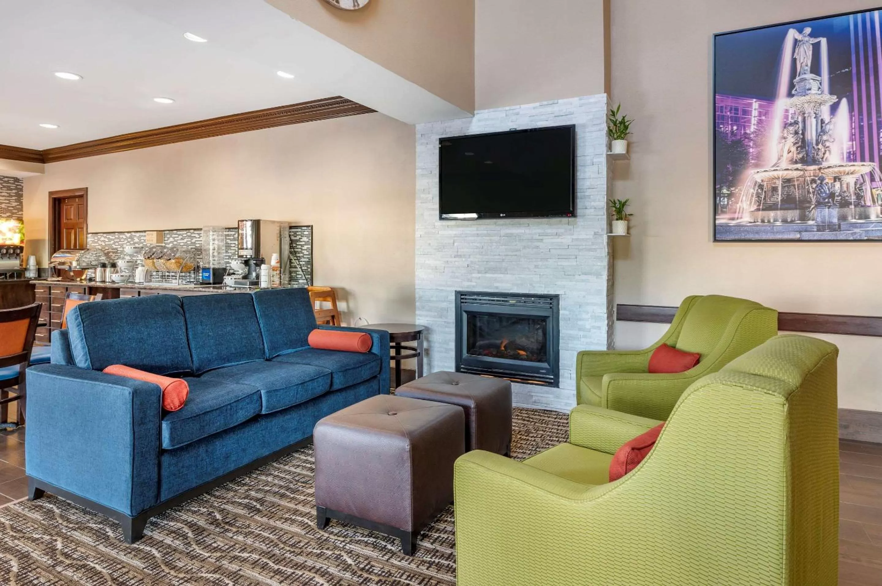 Lobby or reception in Comfort Inn & Suites Cincinnati Uptown Clifton