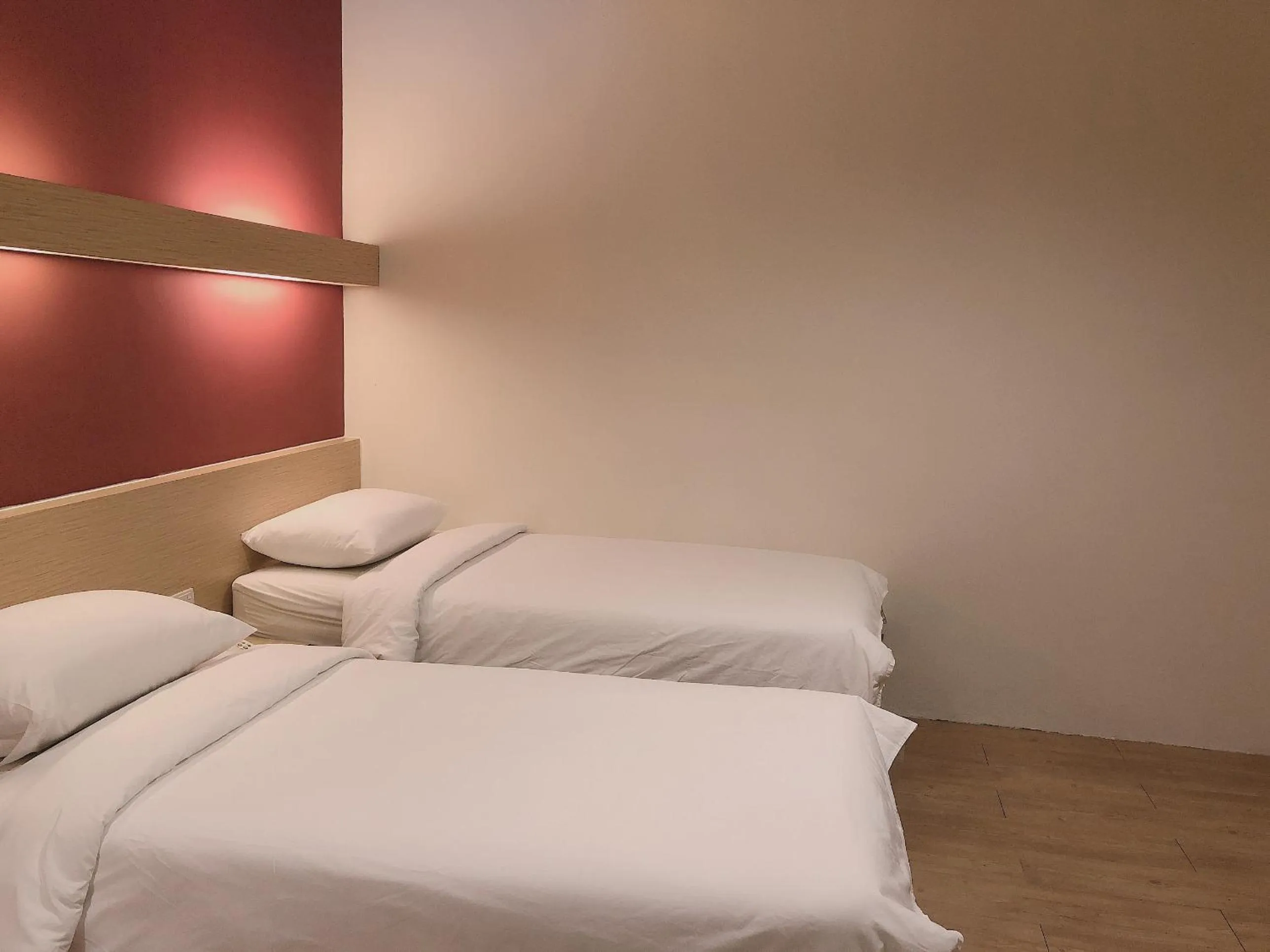 Bed in Tras Mutiara Hotel Bentong