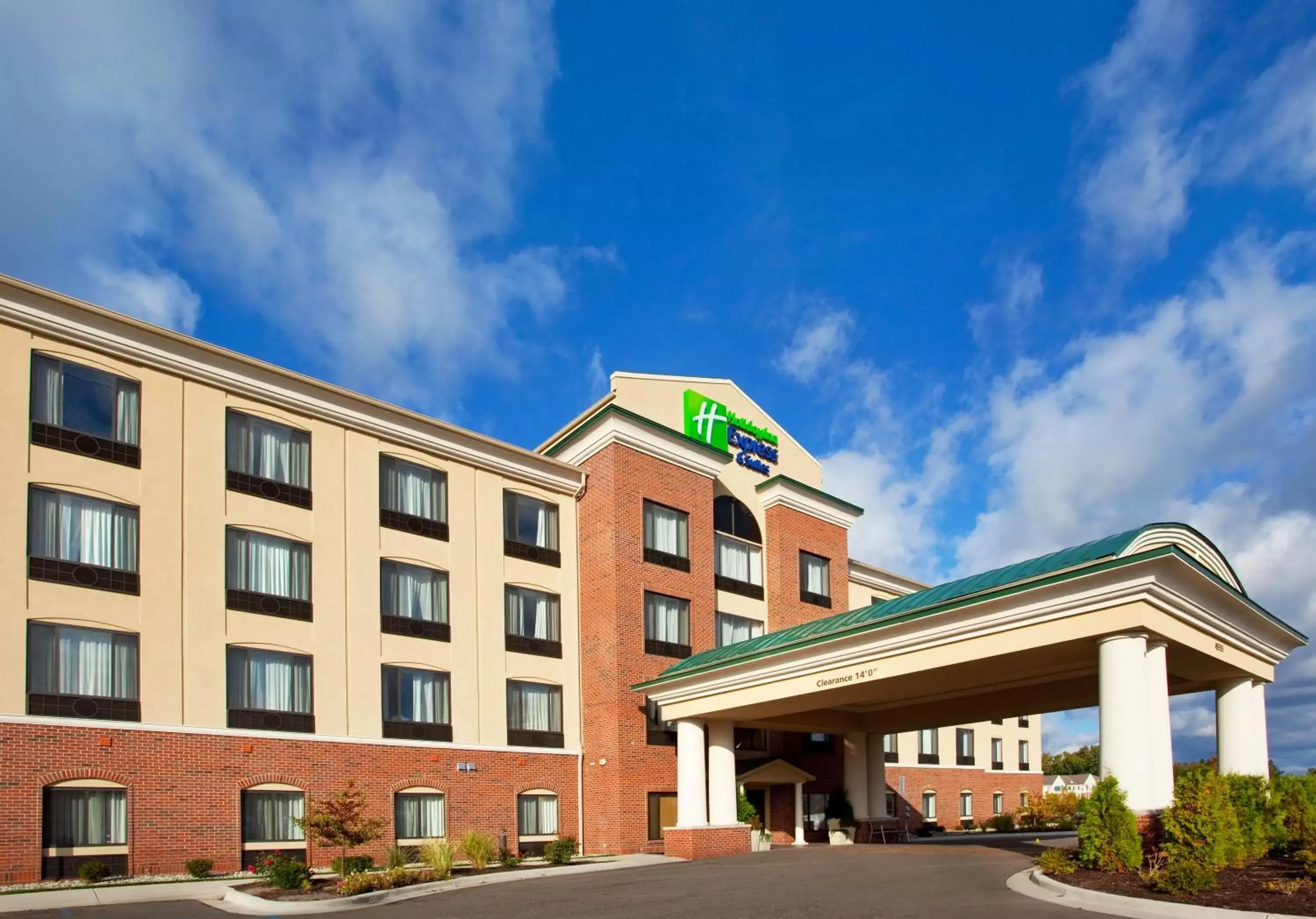 Holiday Inn Express Hotel & Suites Detroit-Utica by IHG Holiday Inn Express Hotel & Suites Detroit-Utica by IHG
