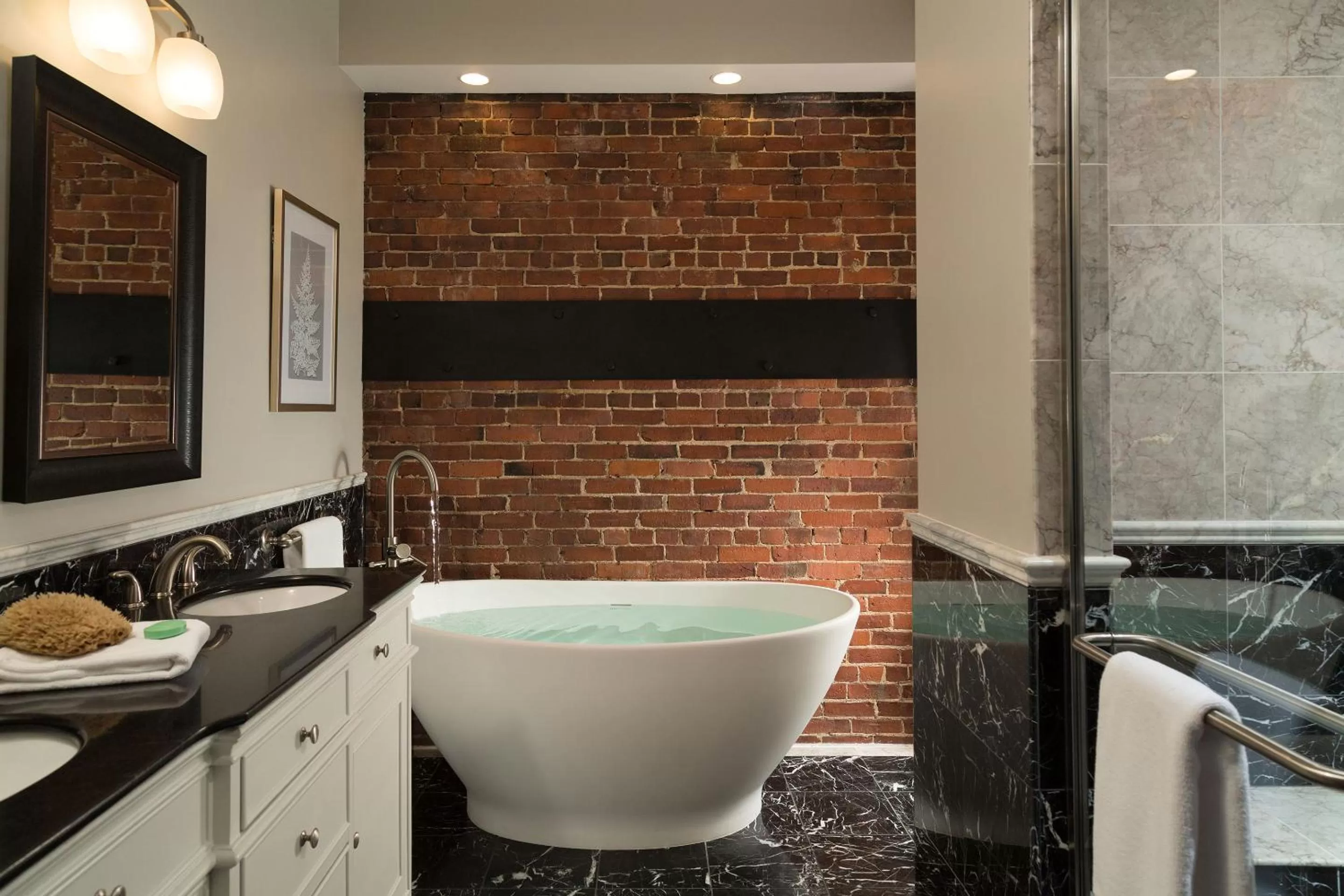 Shower in 16 Bay View