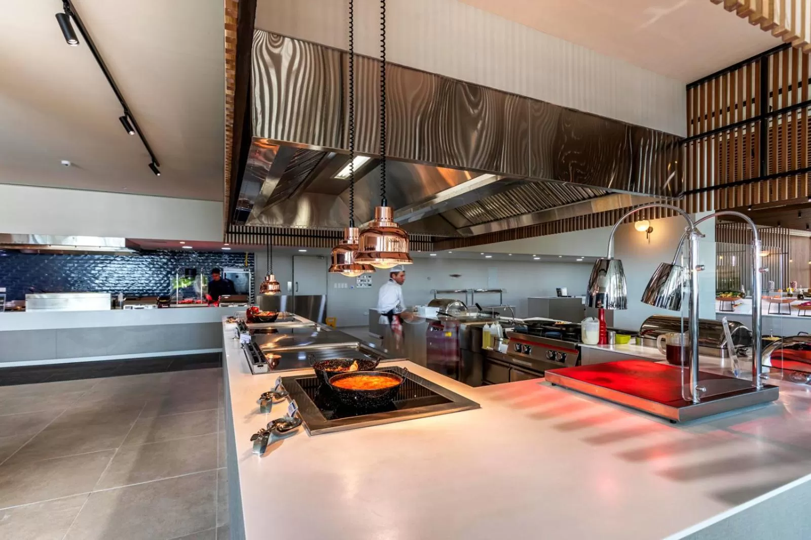 Restaurant/places to eat in Louis Phaethon Beach