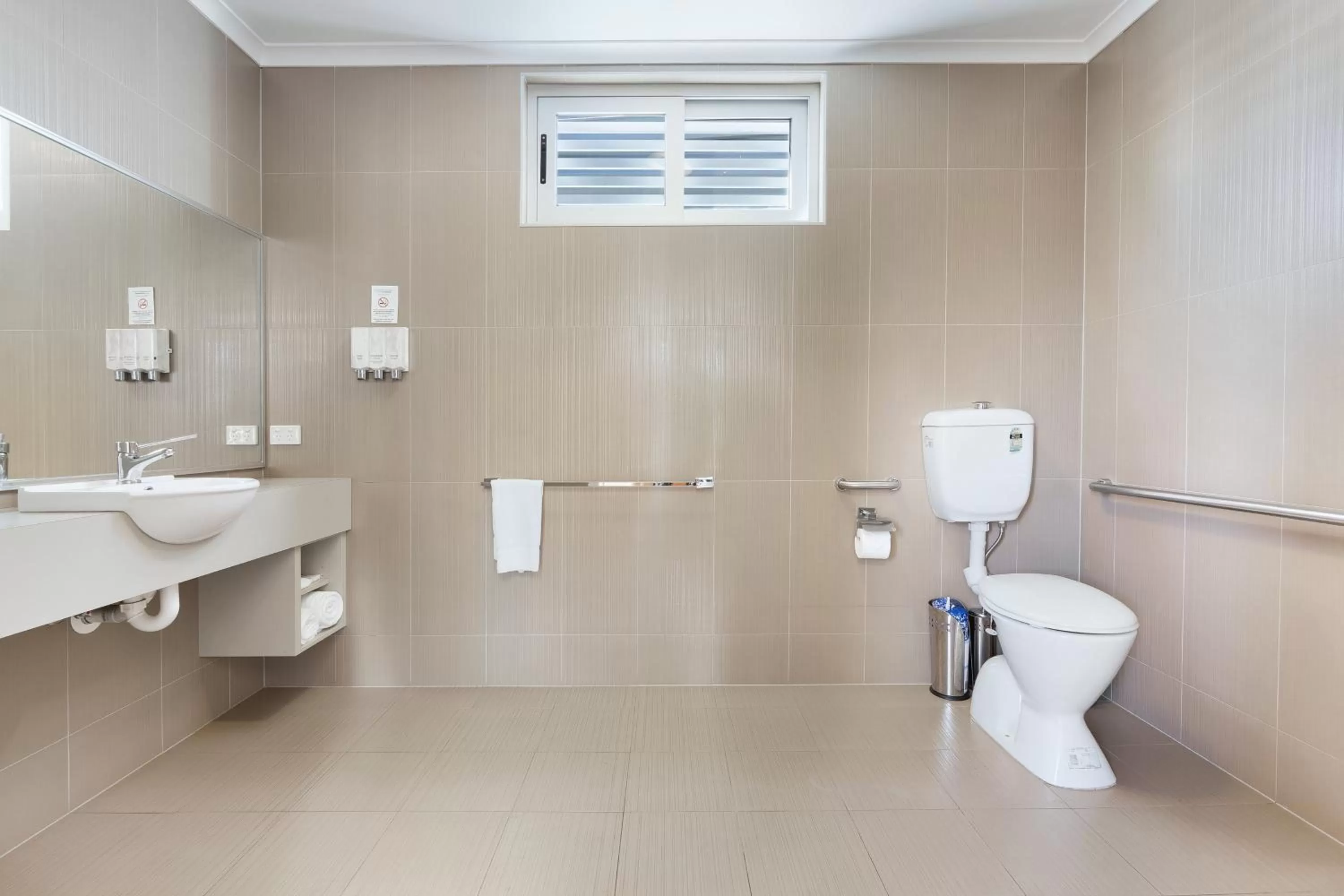 Bathroom in Smart Stayzzz Inns