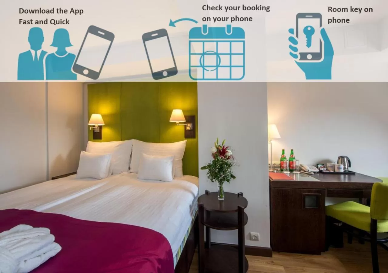 Bed in Three Corners Hotel Art