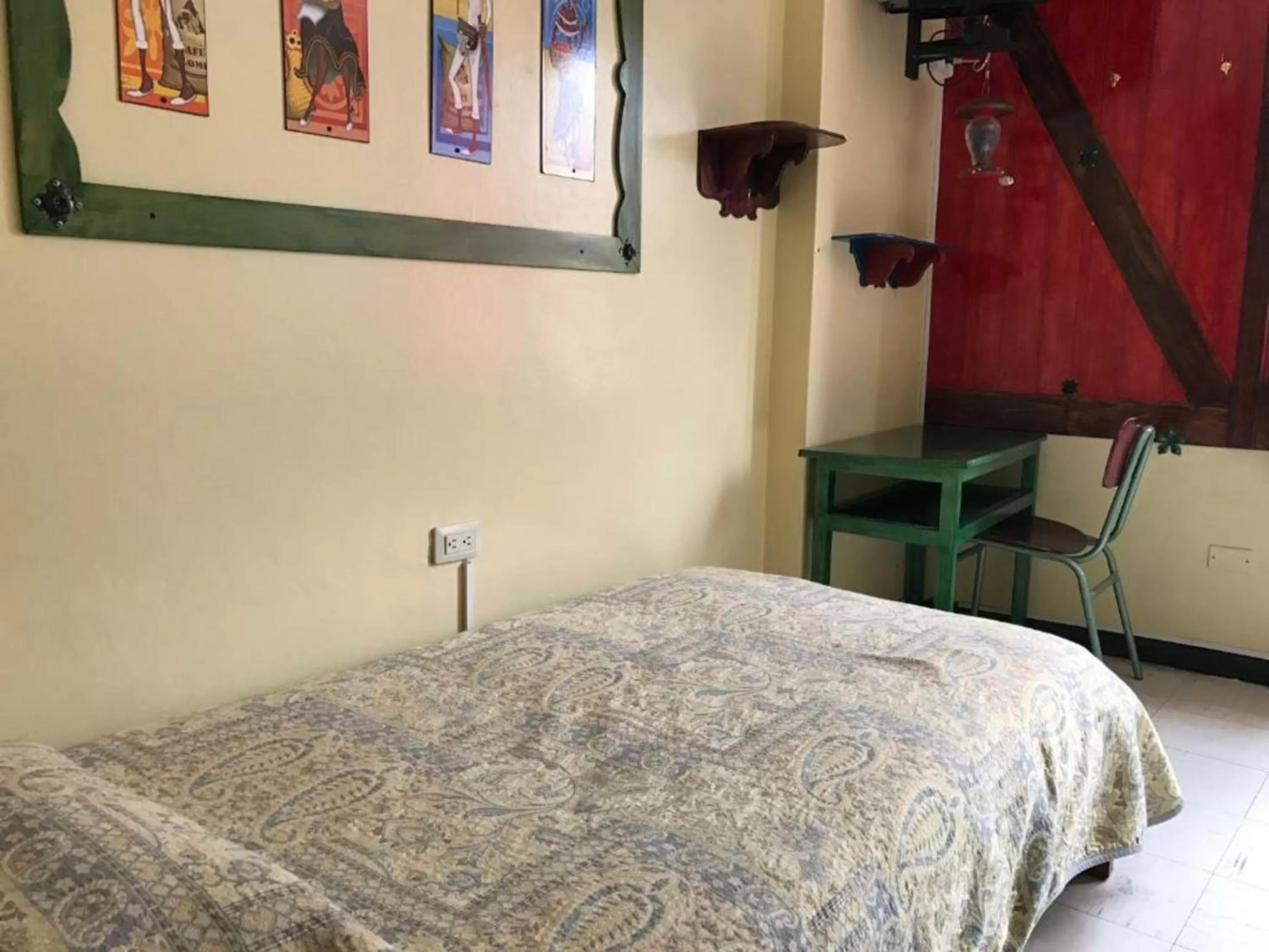 Decorative detail, Bed in Flying Donkey