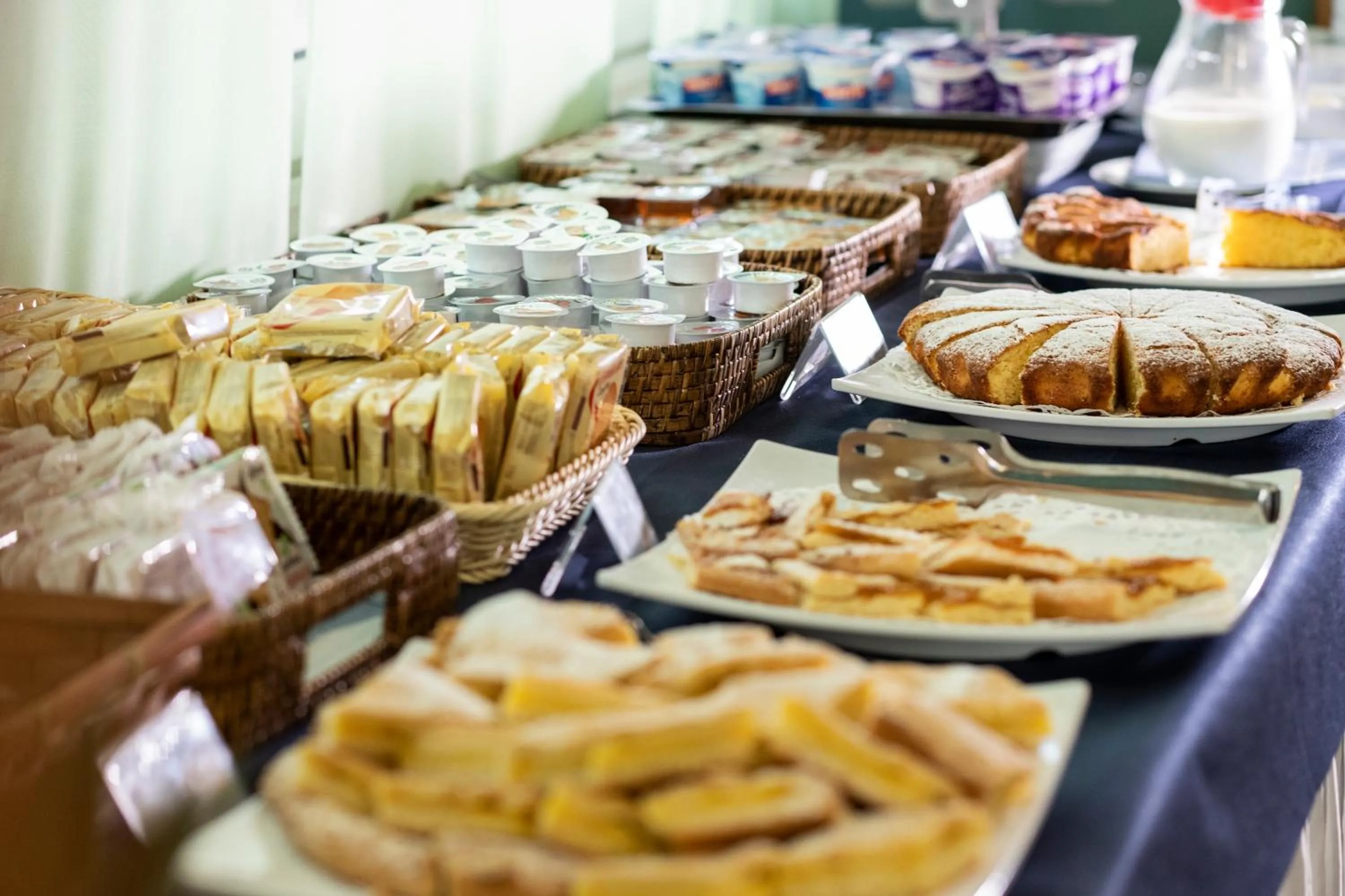 Food and drinks in Amadei Hotel Blumen