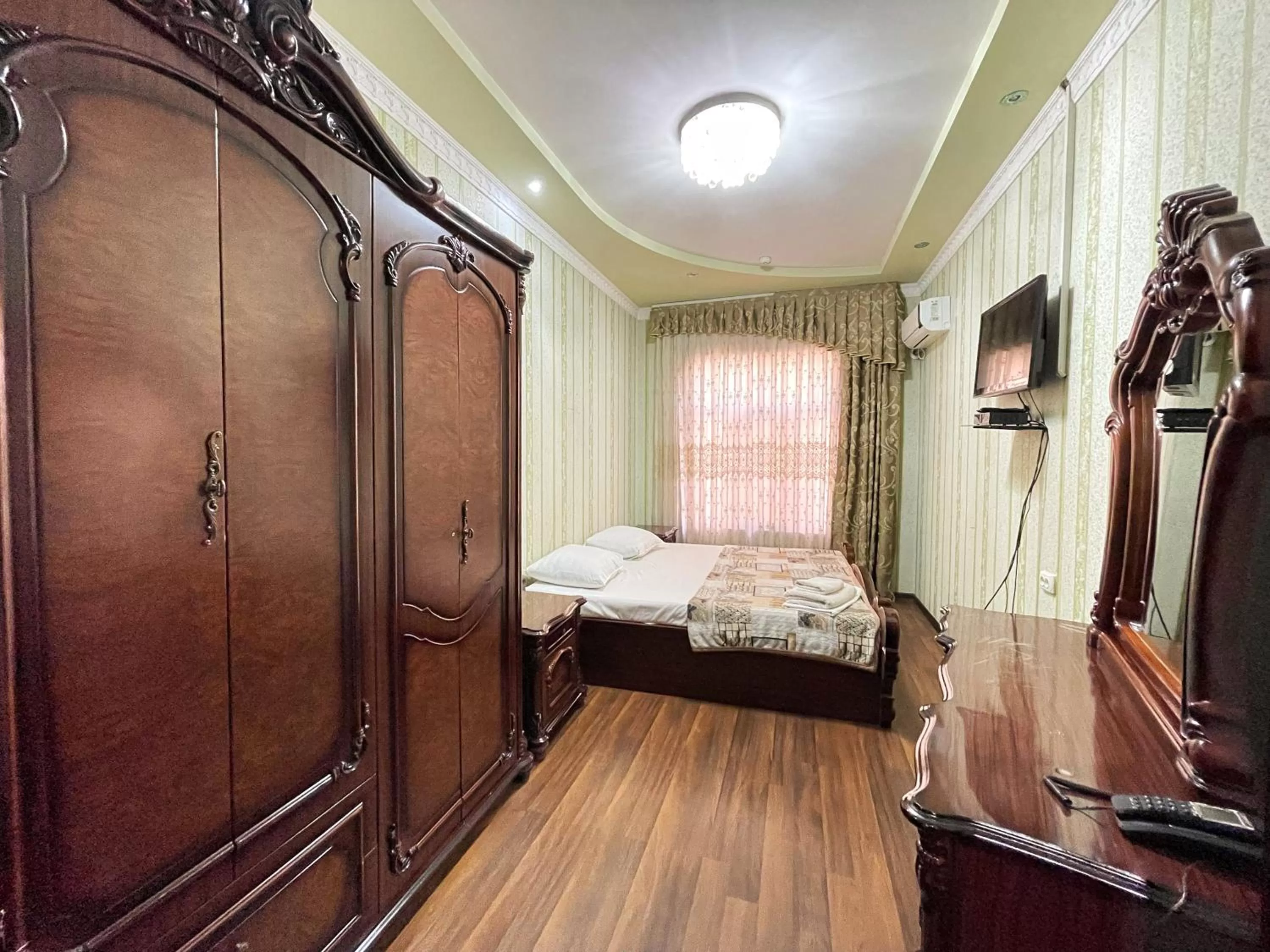 TV and multimedia in Nurafshon Boutique