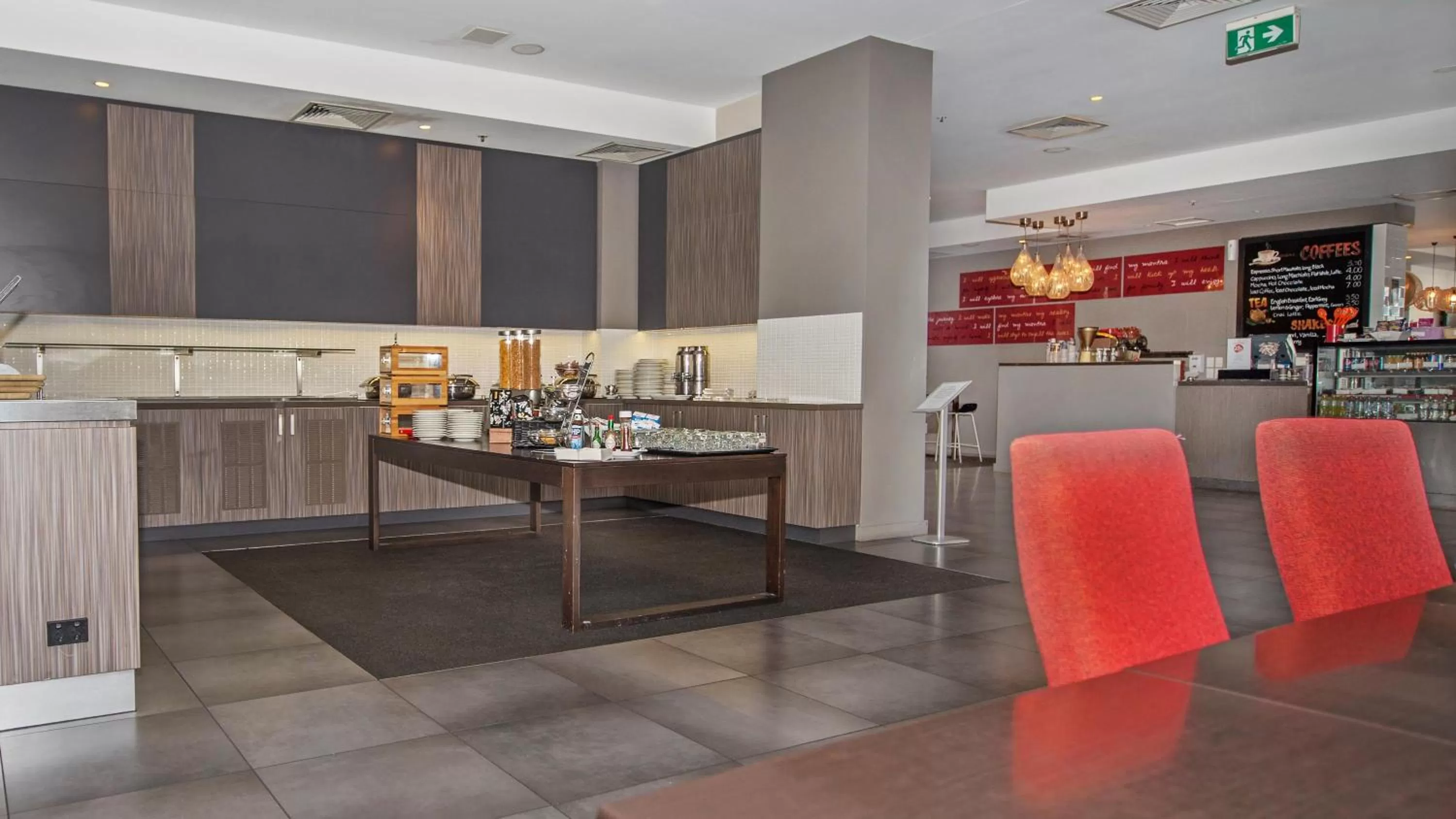 Restaurant/places to eat in Mantra Pandanas