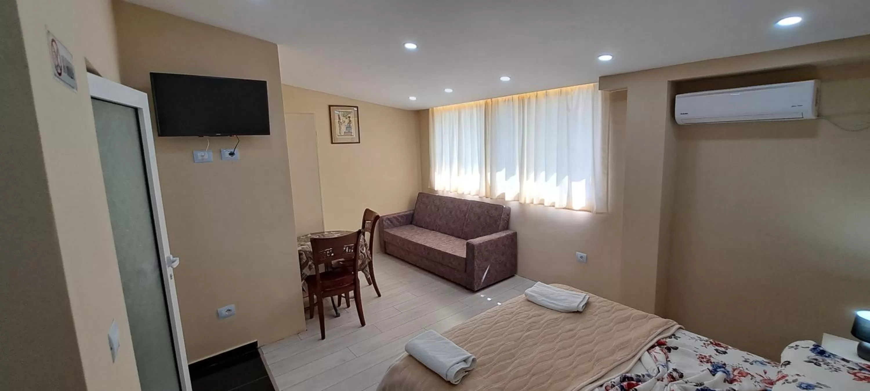 Photo of the whole room, Bed in CityCenterHotel Shkoder