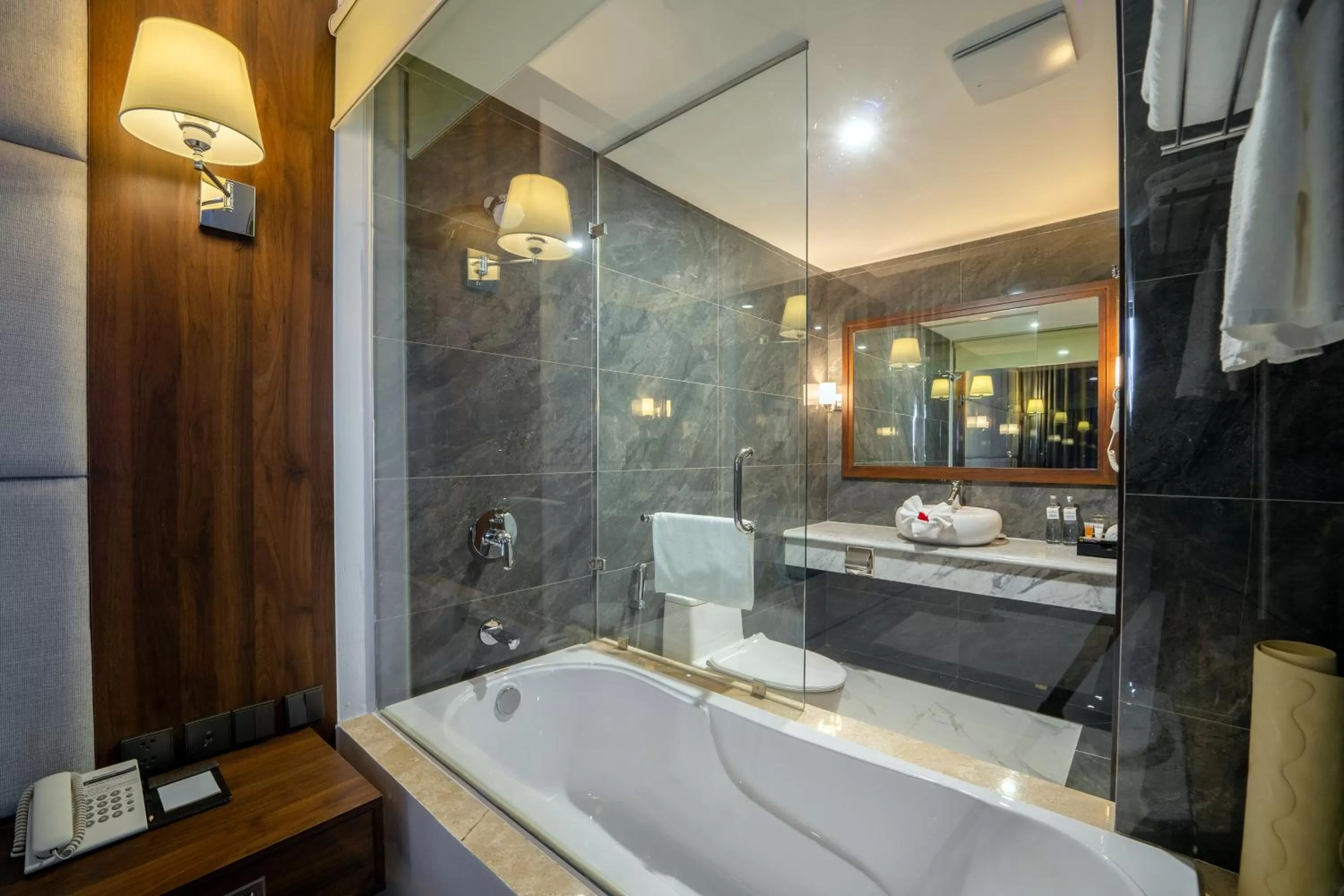 Bathroom in Paddington Hotel Halong Bayview