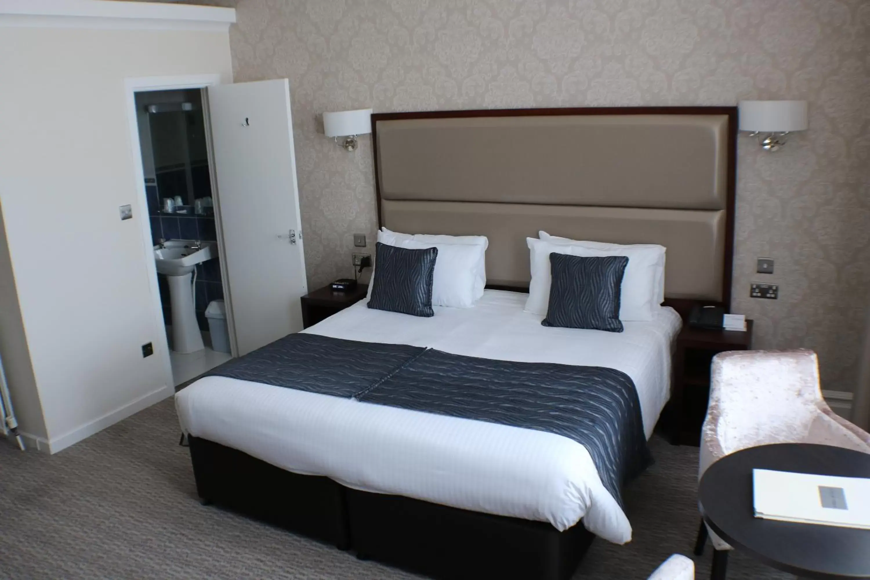 Superior Double Room with Sea View in Hotel Victoria Superior Double Room with Sea View in Hotel Victoria