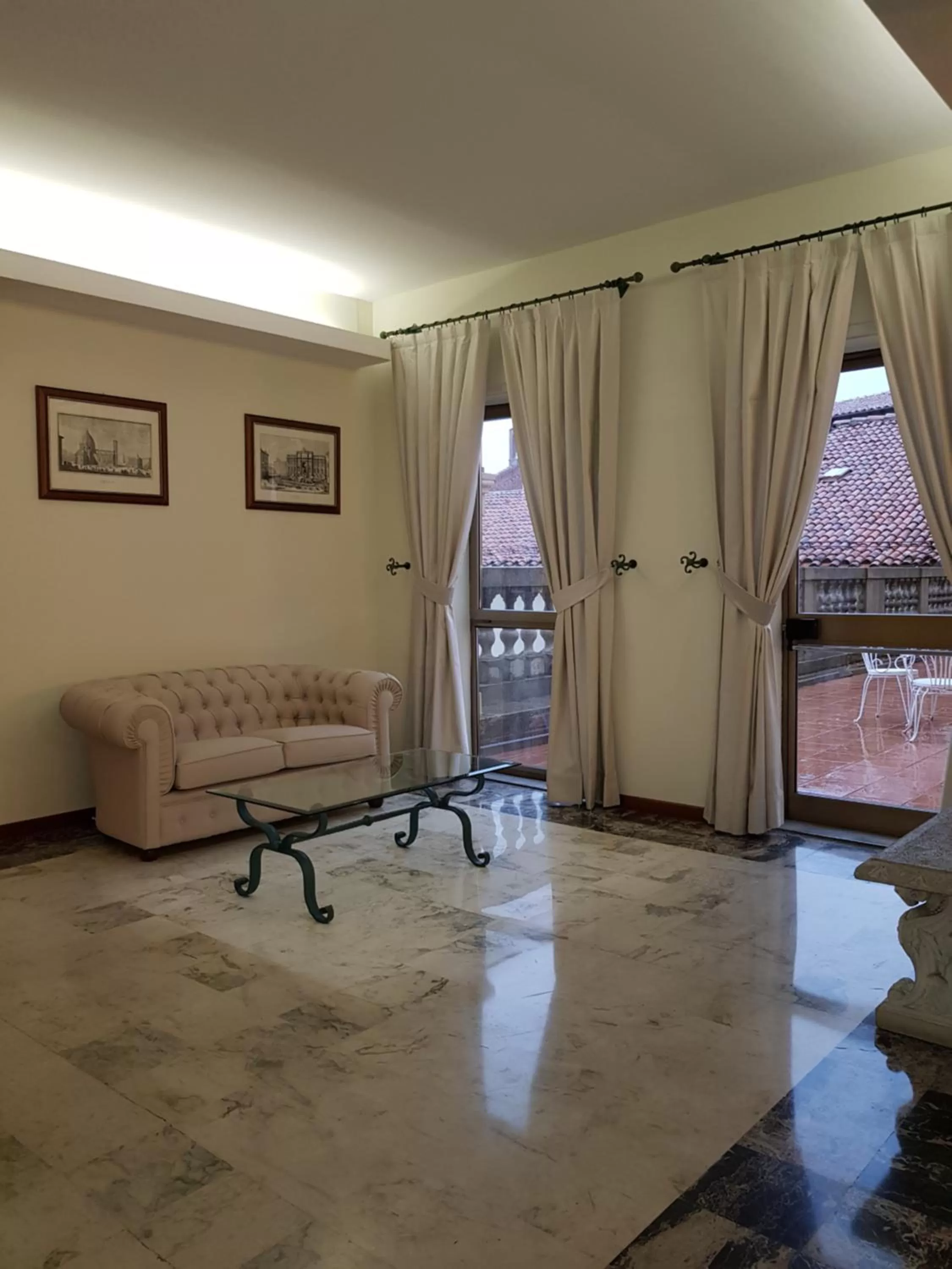 Seating area in Hotel San Donato - Bologna centro