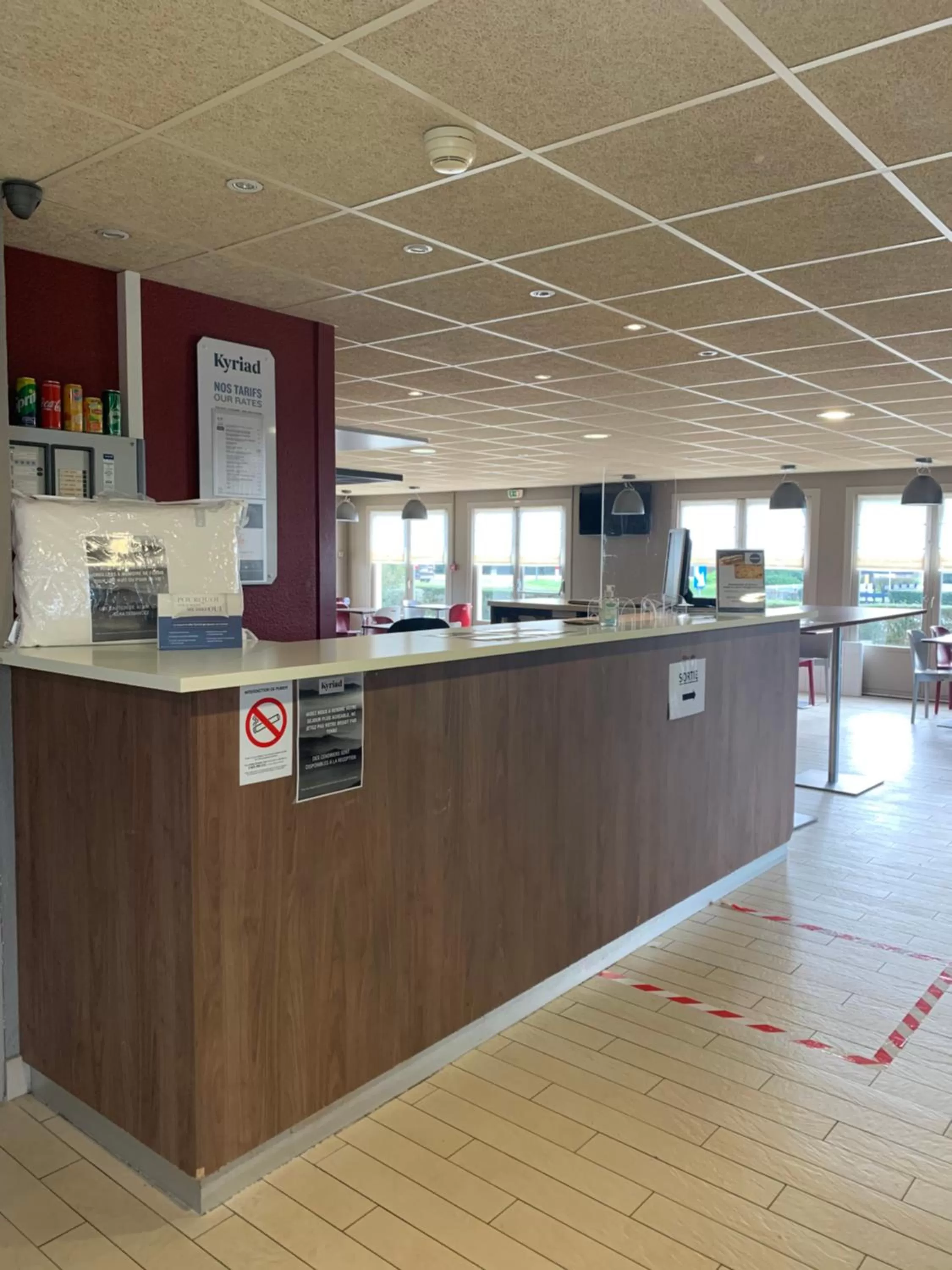 Lobby or reception in Kyriad Châteauroux - Saint-Maur